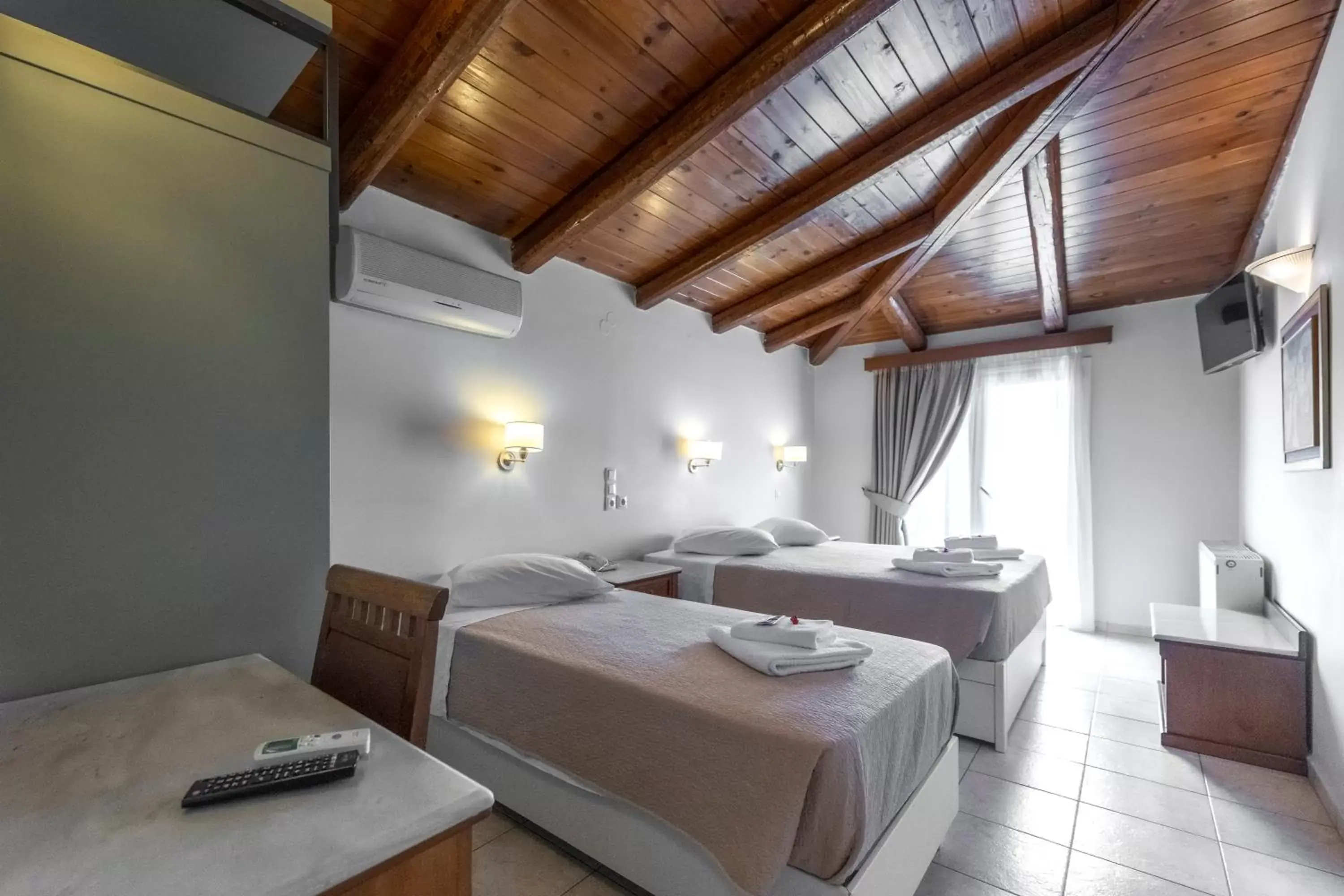 Bed in Parnassos Delphi Hotel