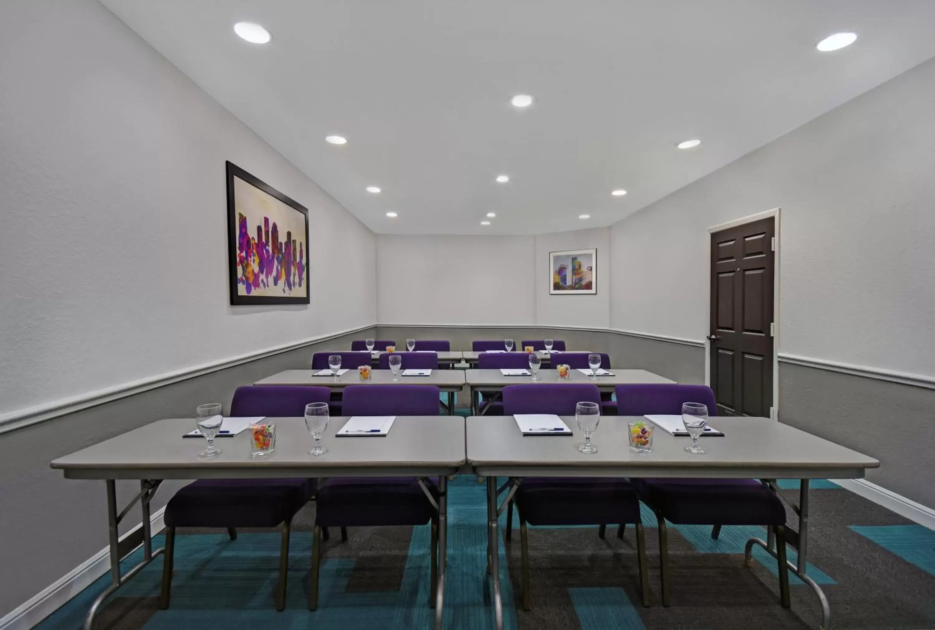 Meeting/conference room in Baymont by Wyndham Houston/Westchase