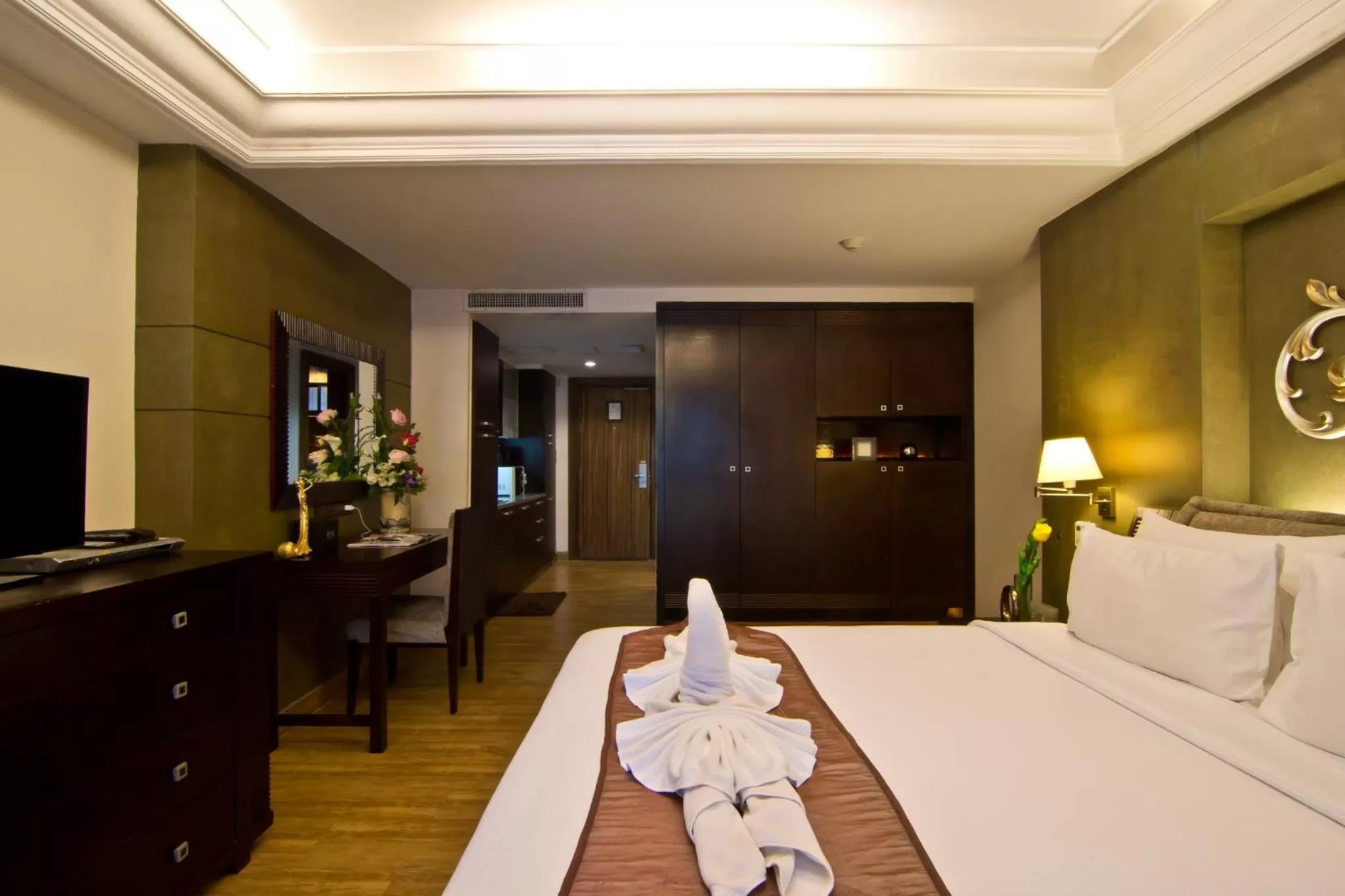 Coffee/tea facilities, Bed in LK Mantra Pura Resort