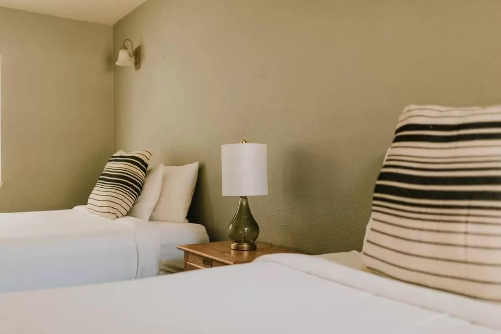 Bedroom, Bed in The Long Barn Lodge