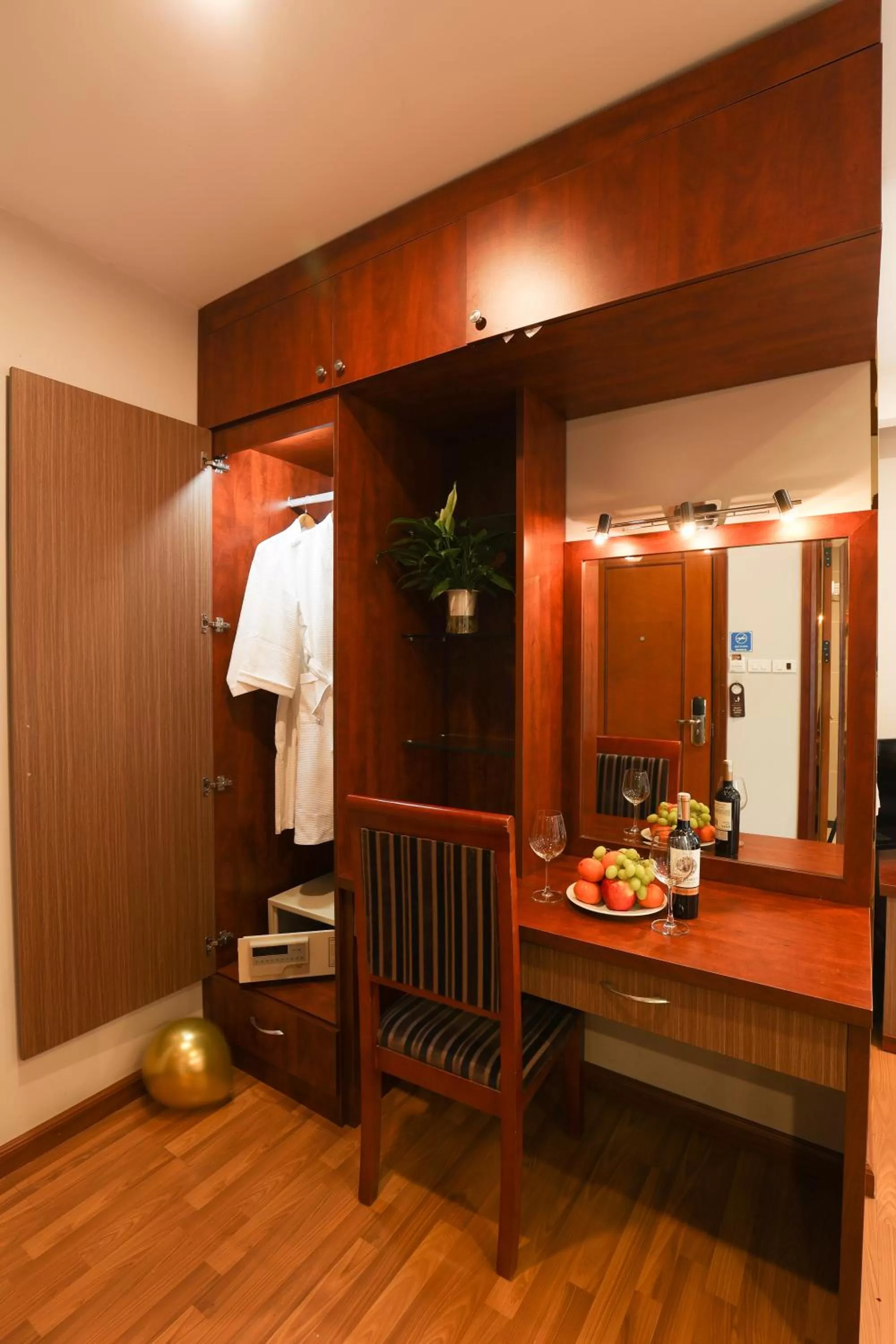 Bed in Gallant Hotel