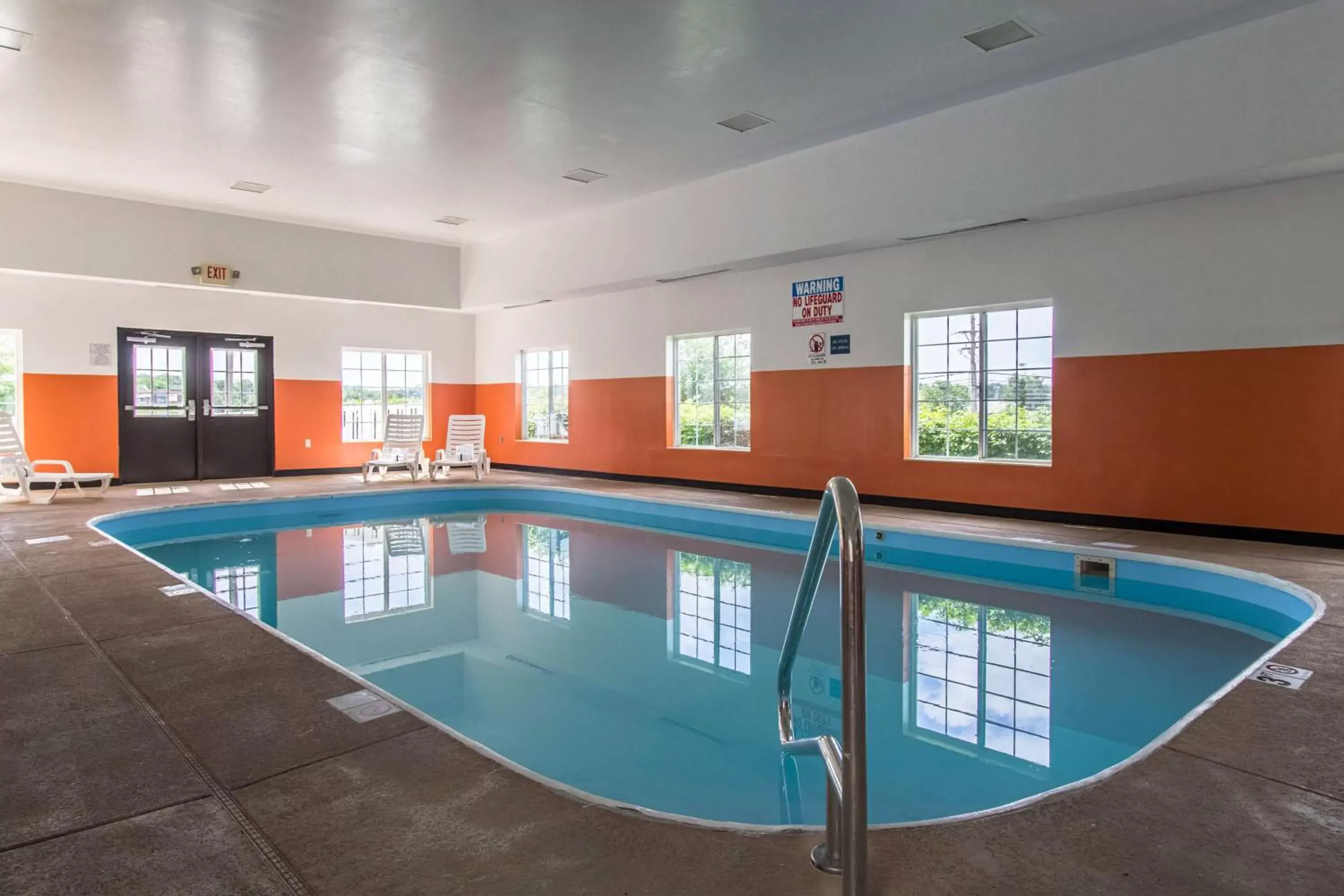 On site, Swimming Pool in Motel 6-Streetsboro, OH