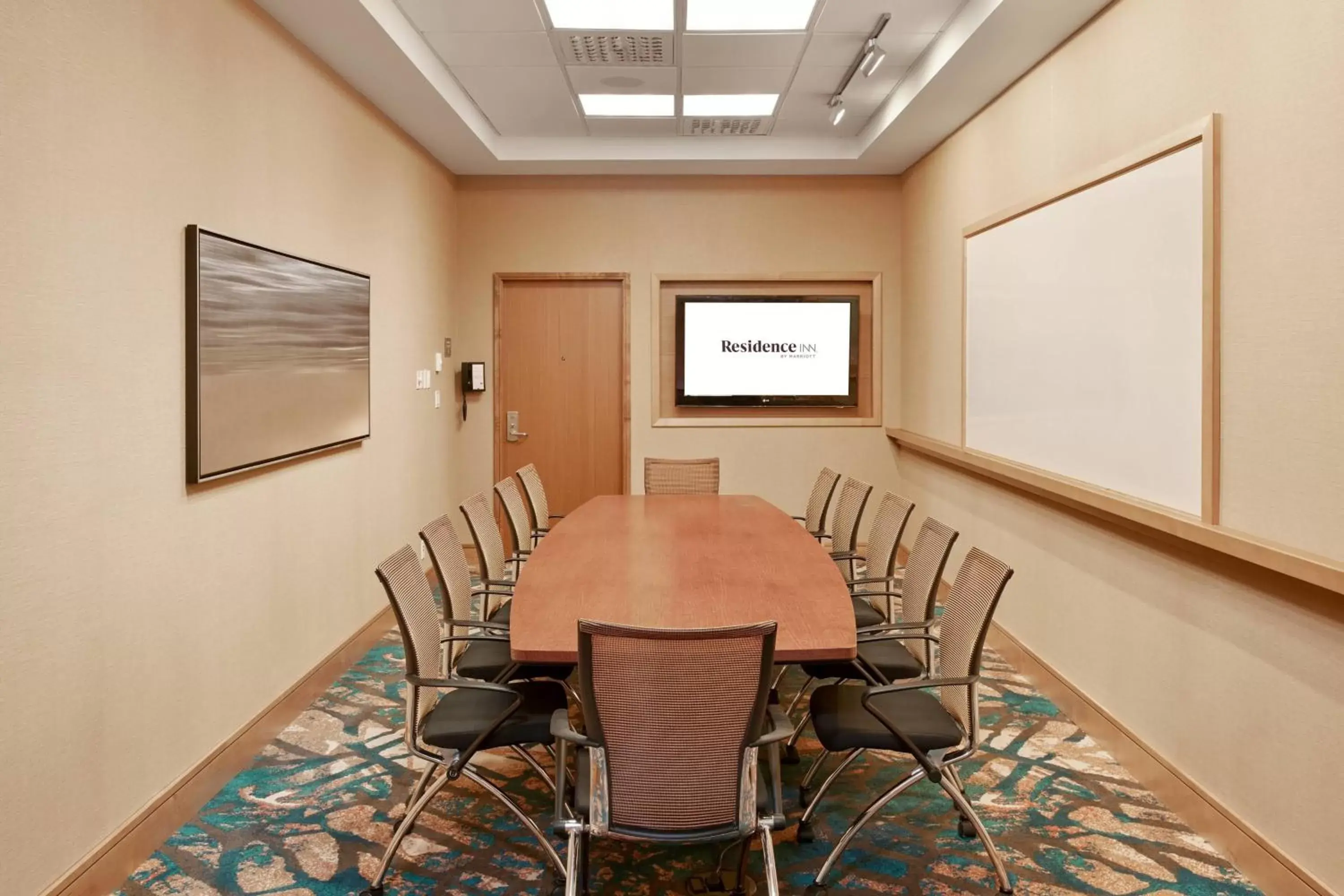 Meeting/conference room in Residence Inn by Marriott Vancouver Downtown