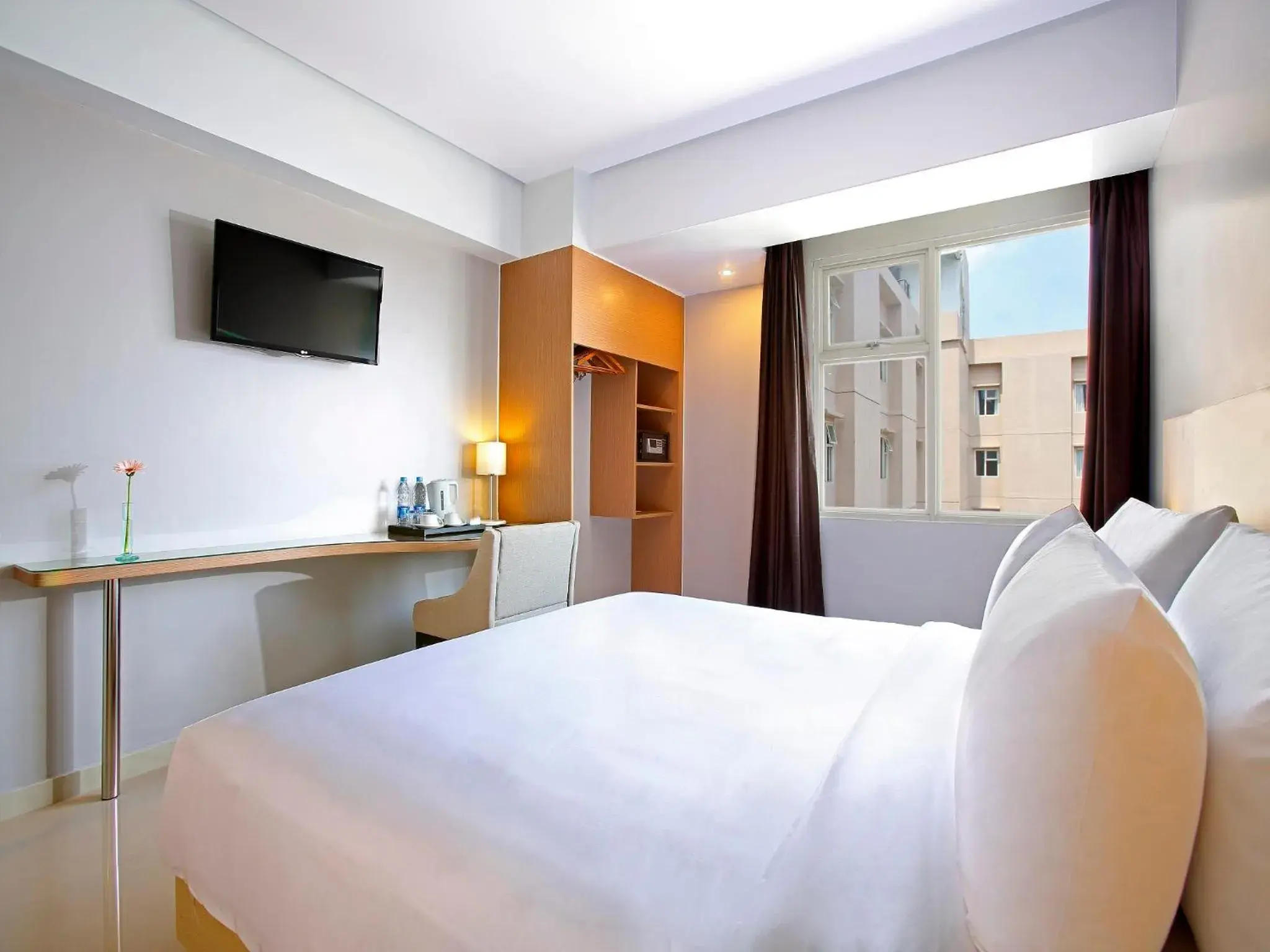 Bed in Hotel Santika Depok