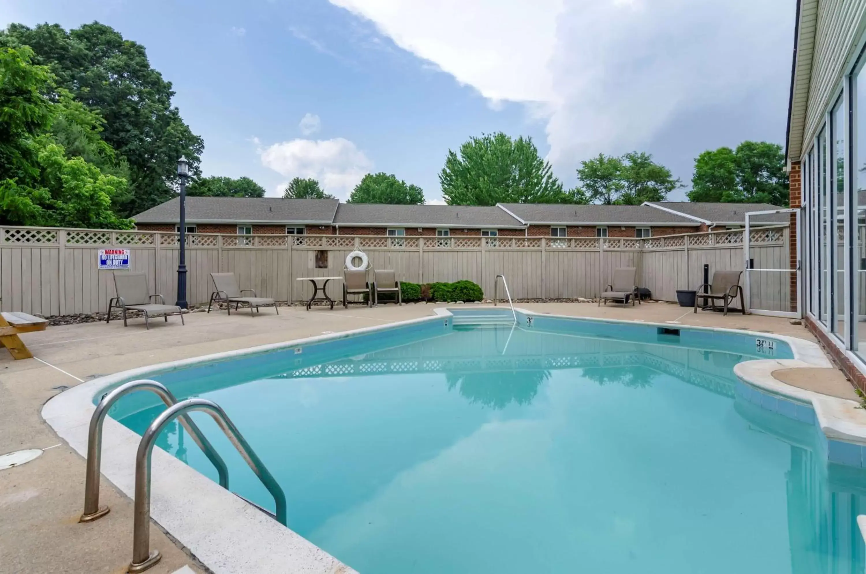 Pool view, Swimming Pool in Best Western Plus Inn at Hunt Ridge