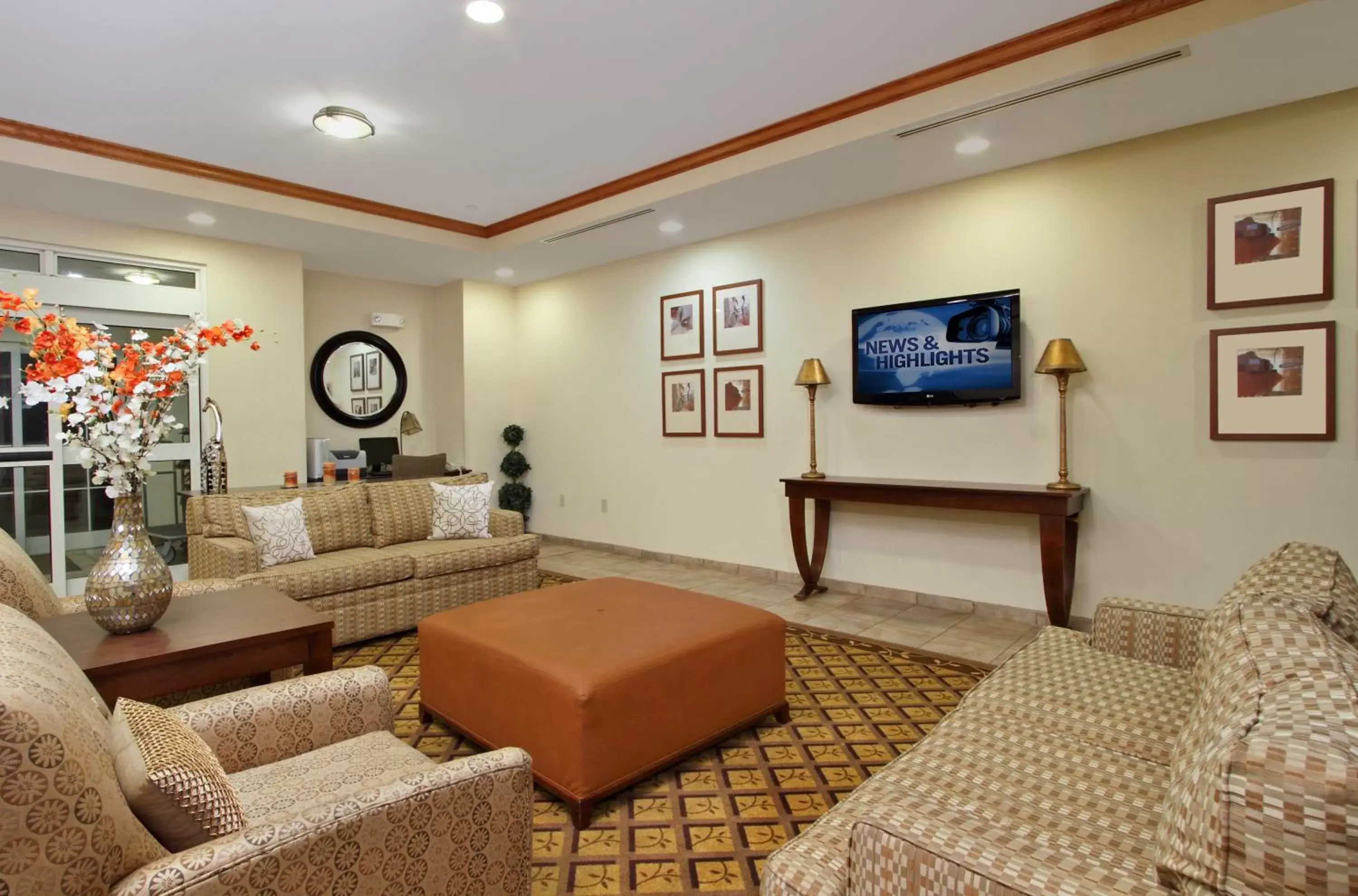 Lobby or reception, Seating Area in Candlewood Suites Norfolk Airport, an IHG Hotel