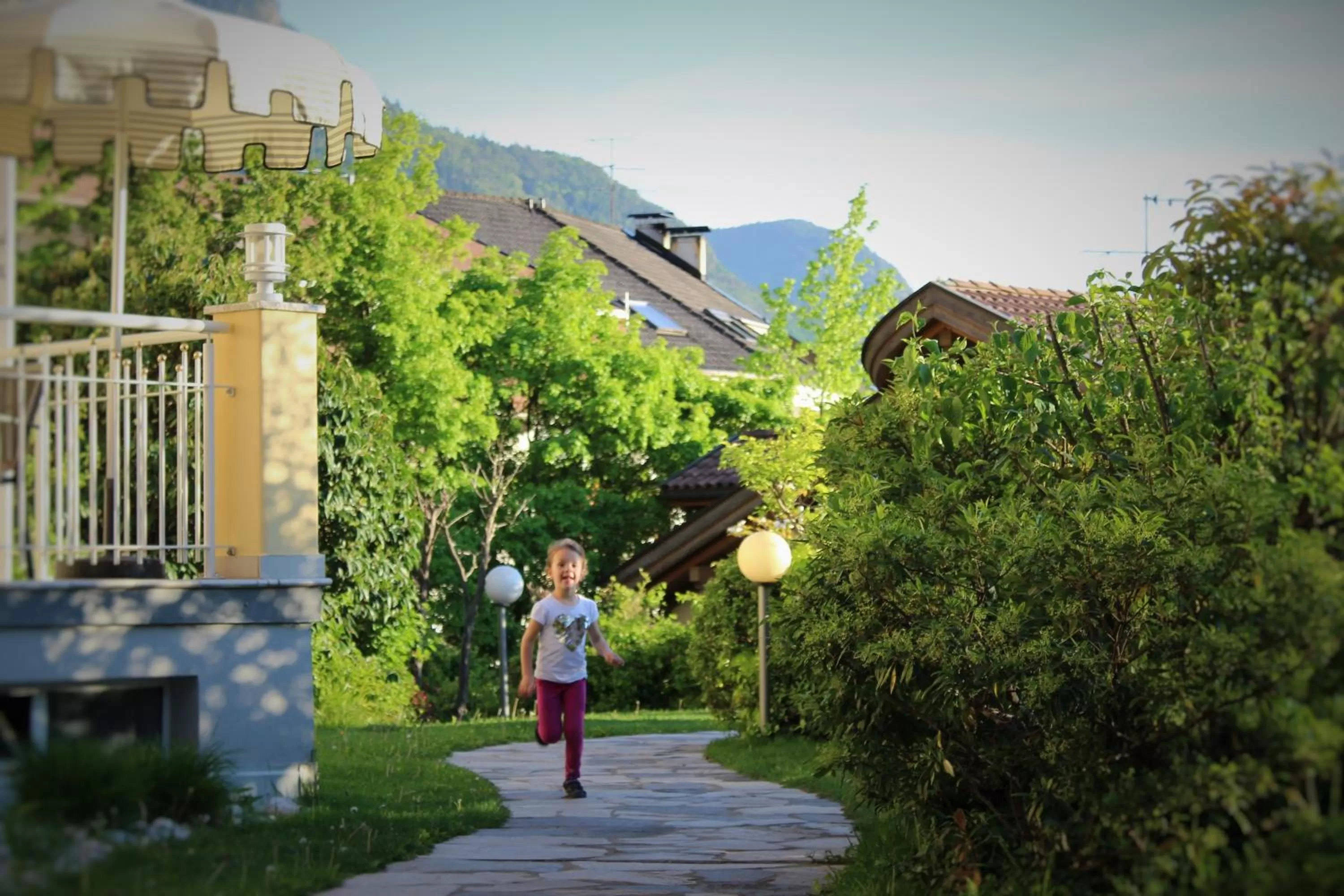 Garden view in Gartenresidence Stephanie by Hotel Rotwand