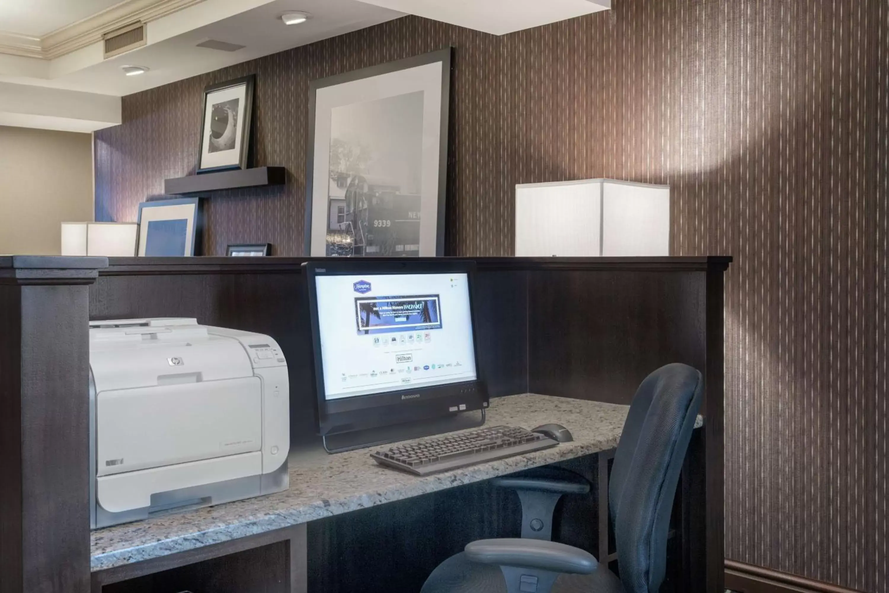 Business facilities in Hampton Inn & Suites Valley Forge/Oaks