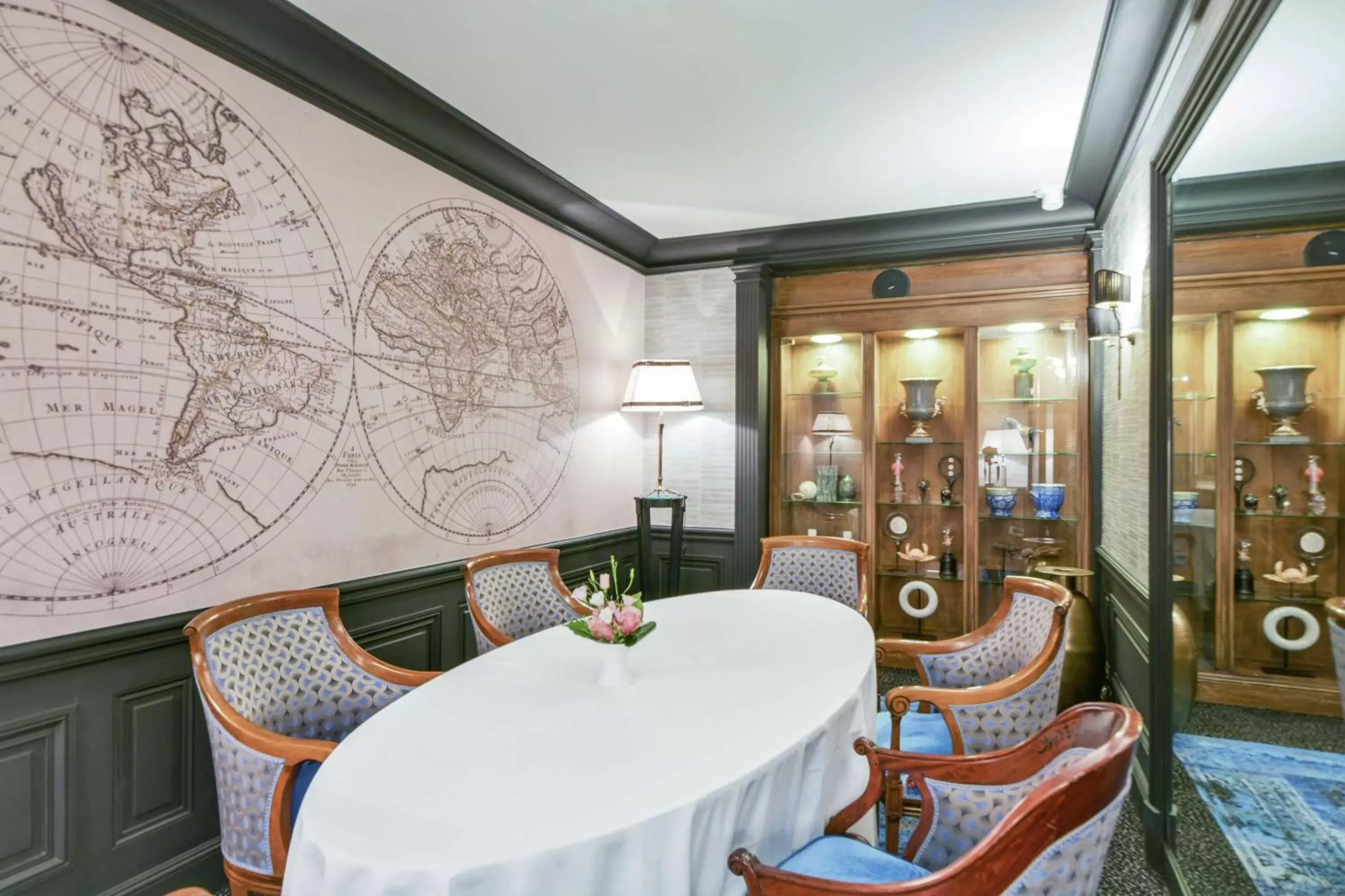 Meeting/conference room, Restaurant/Places to Eat in Maison Astor Paris, Curio Collection by Hilton