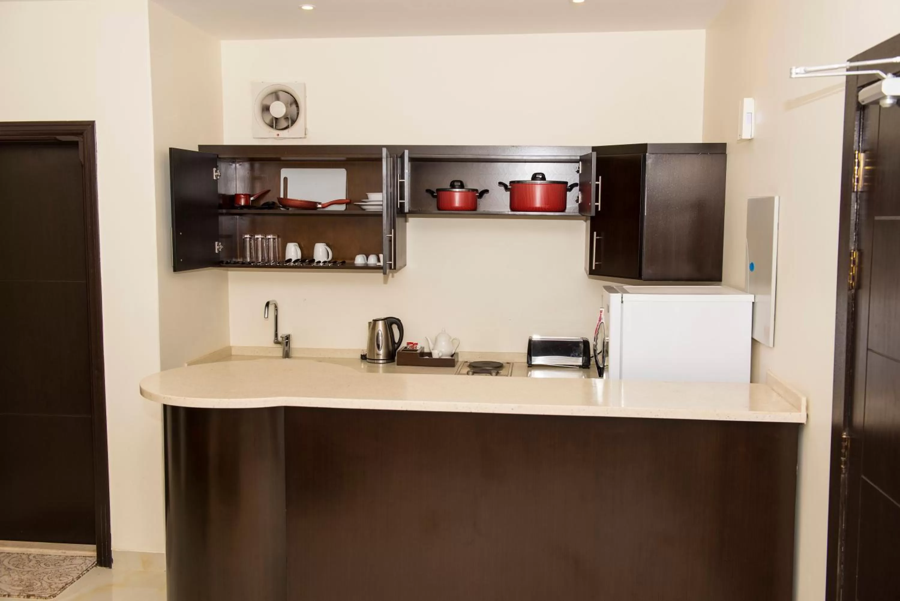 Food close-up, Kitchen/Kitchenette in The Artisan Hotel-Suits