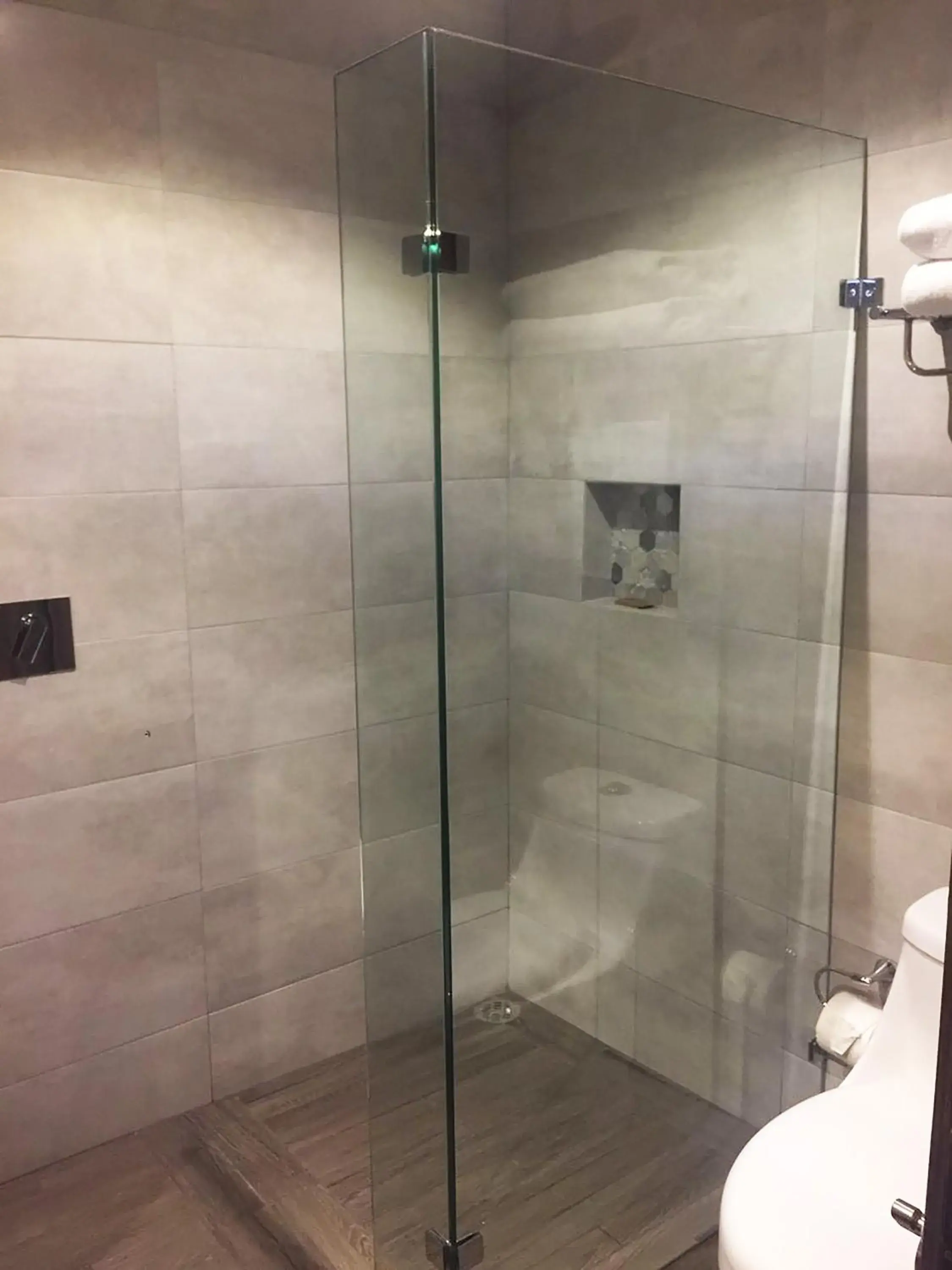 Shower, Bathroom in Hotel Real Maestranza