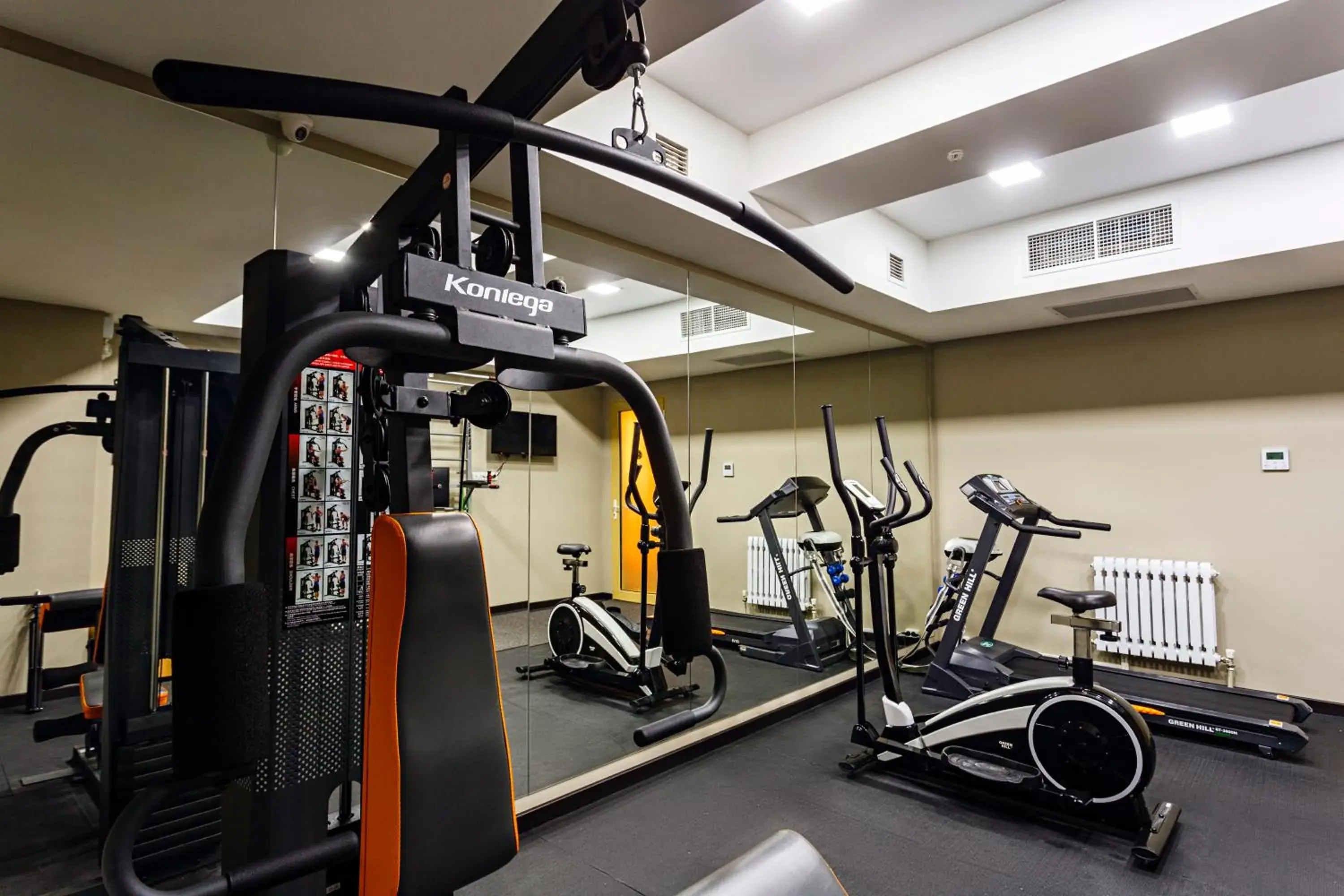 Fitness centre/facilities in Solutel Hotel Fitness centre/facilities in Solutel Hotel