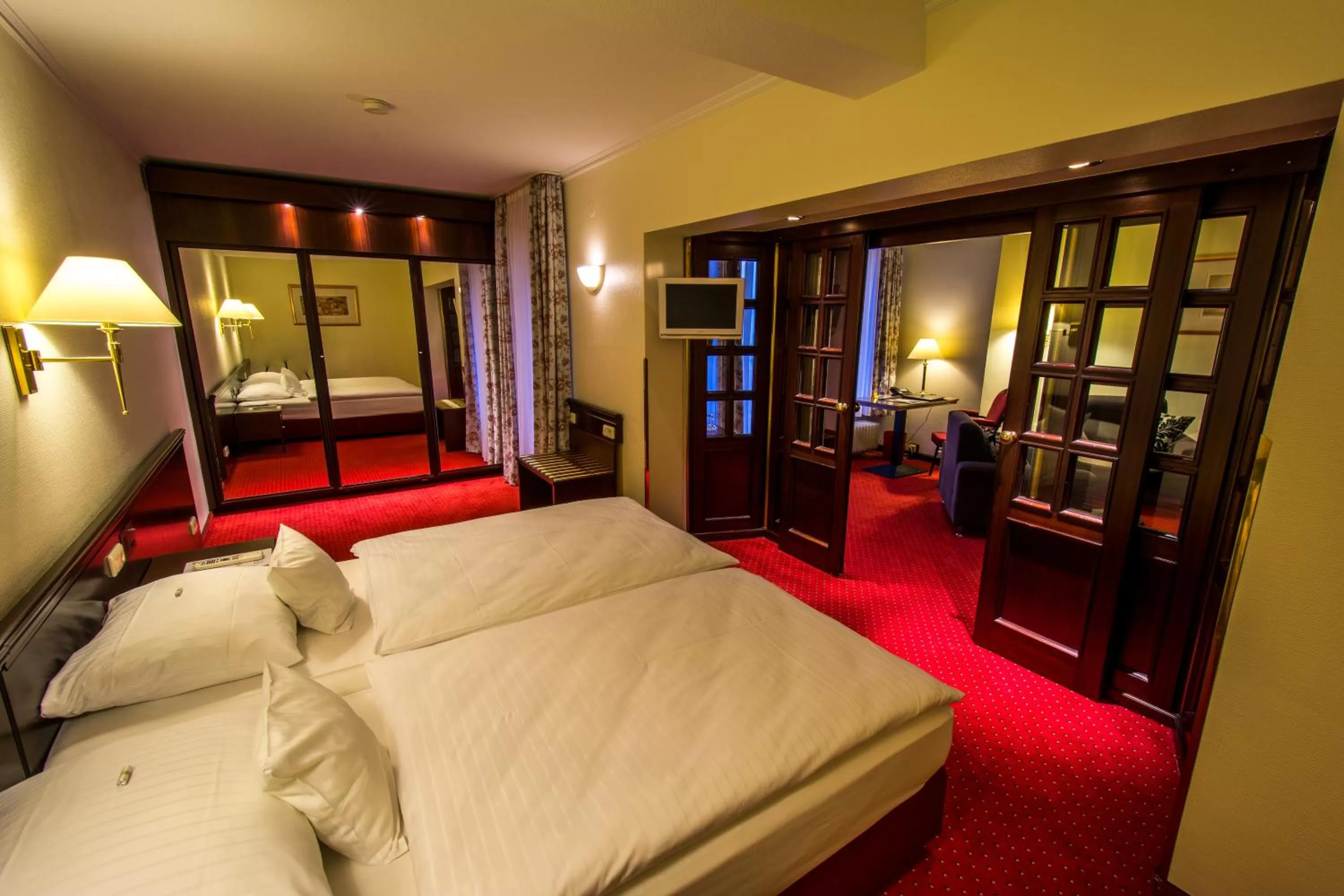 Photo of the whole room, Bed in Sachsenwald Hotel Reinbek