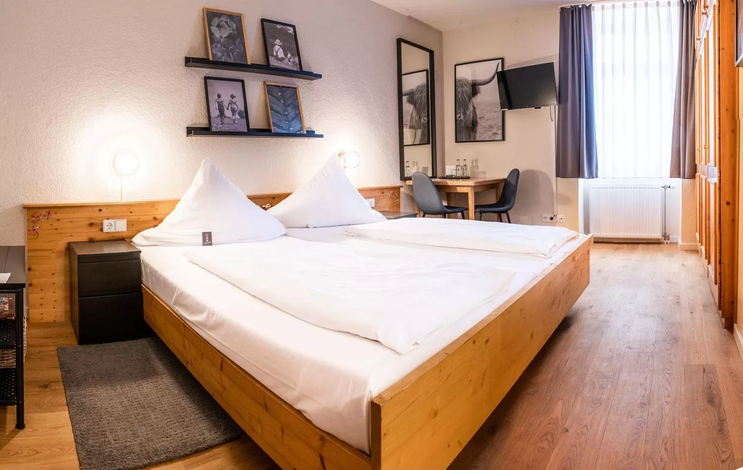 Bed in Hotel Beim Schupi Karlsruhe