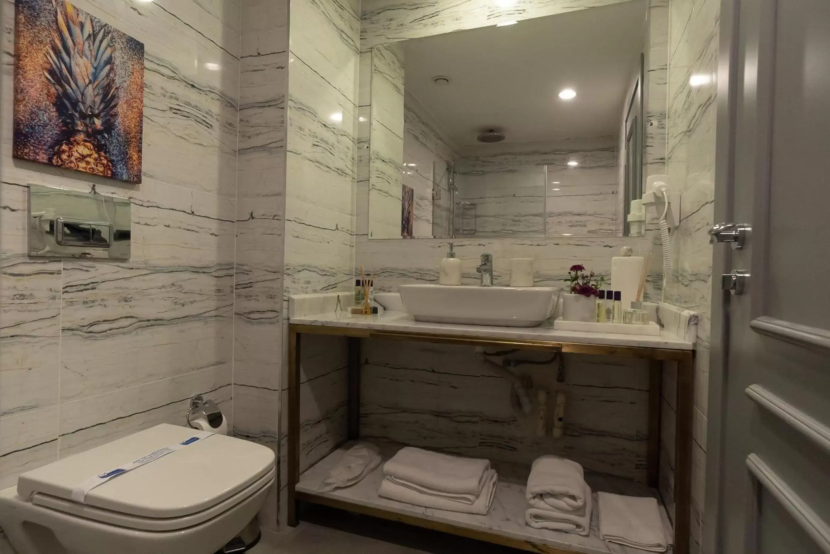 Bathroom in Malta Bosphorus Hotel