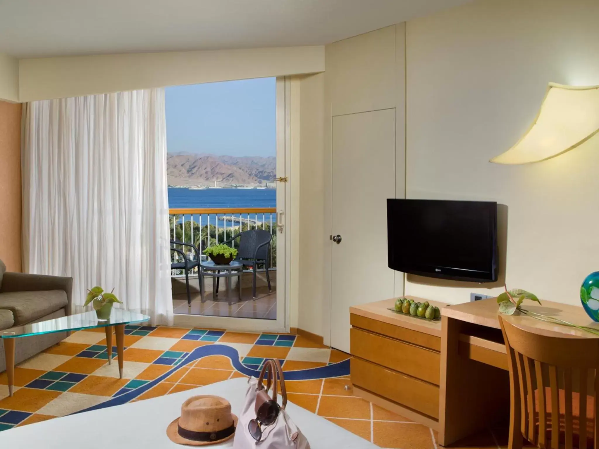 TV and multimedia in Dan Eilat Hotel