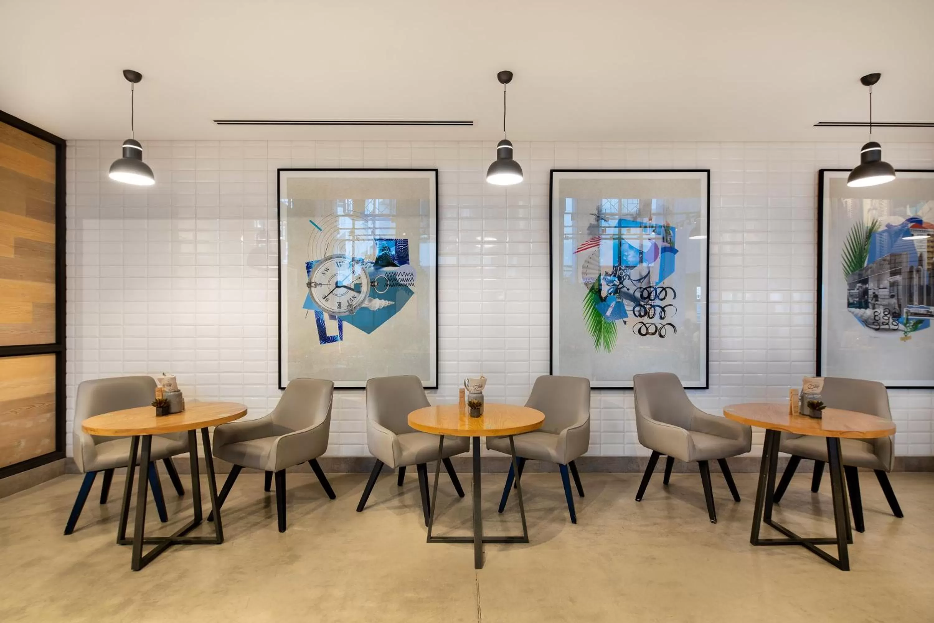 Restaurant/places to eat in Rove Dubai Marina