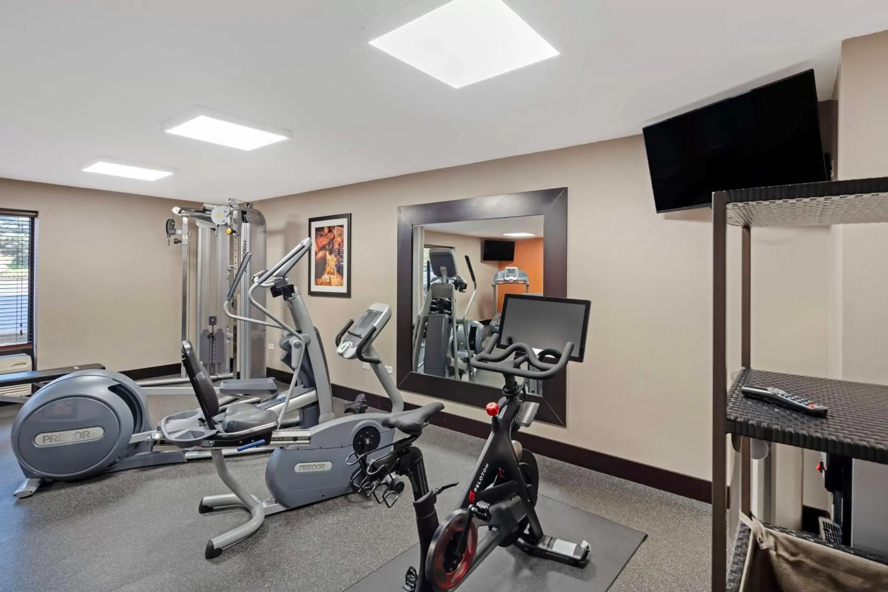 Fitness centre/facilities, Fitness Center/Facilities in Best Western Plus Chicagoland - Countryside