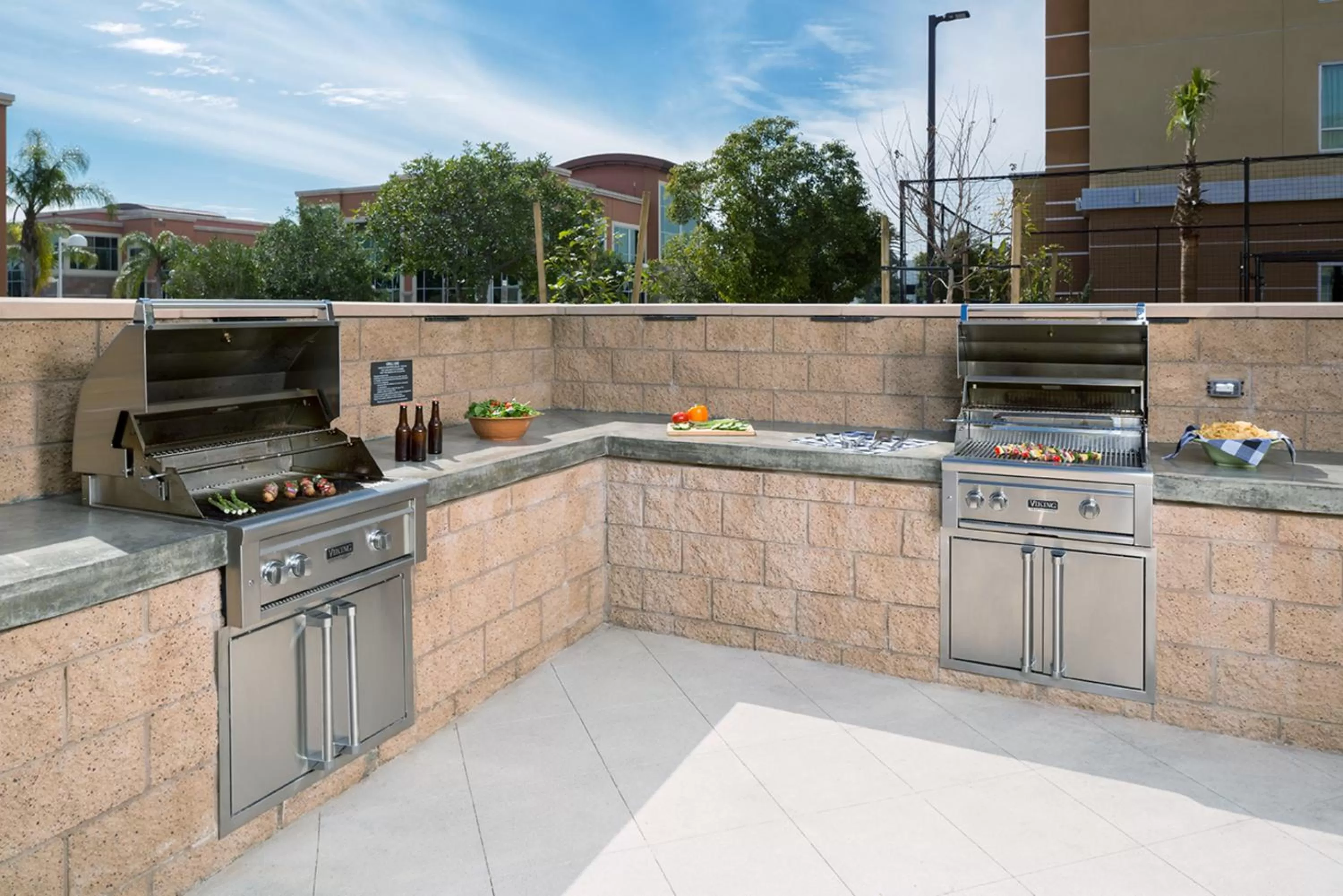 BBQ facilities in Residence Inn by Marriott Ontario Rancho Cucamonga
