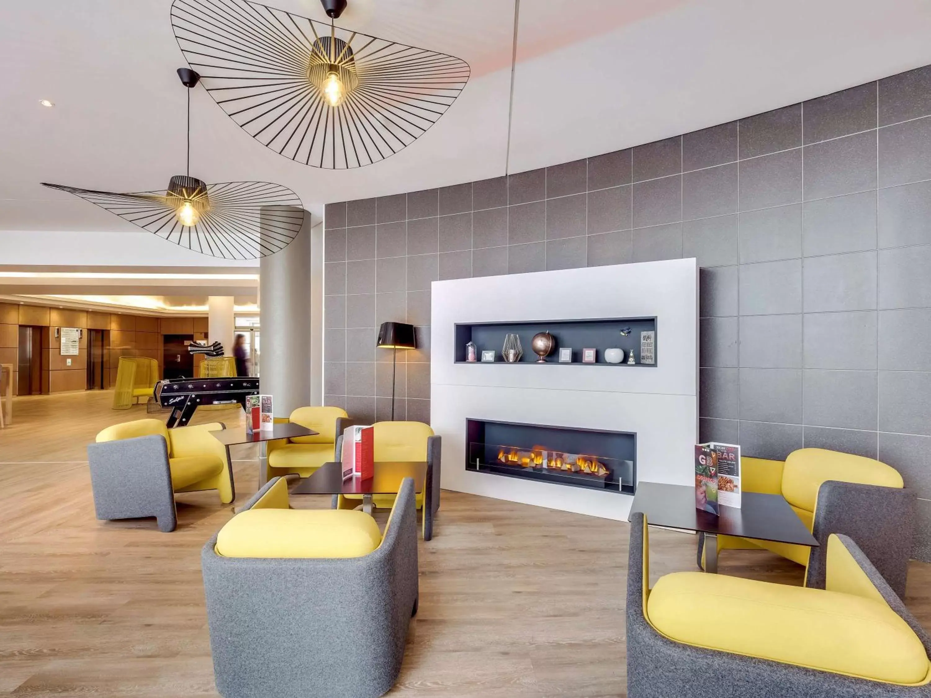 Restaurant/places to eat, Lounge/Bar in Novotel Paris Charenton le Pont