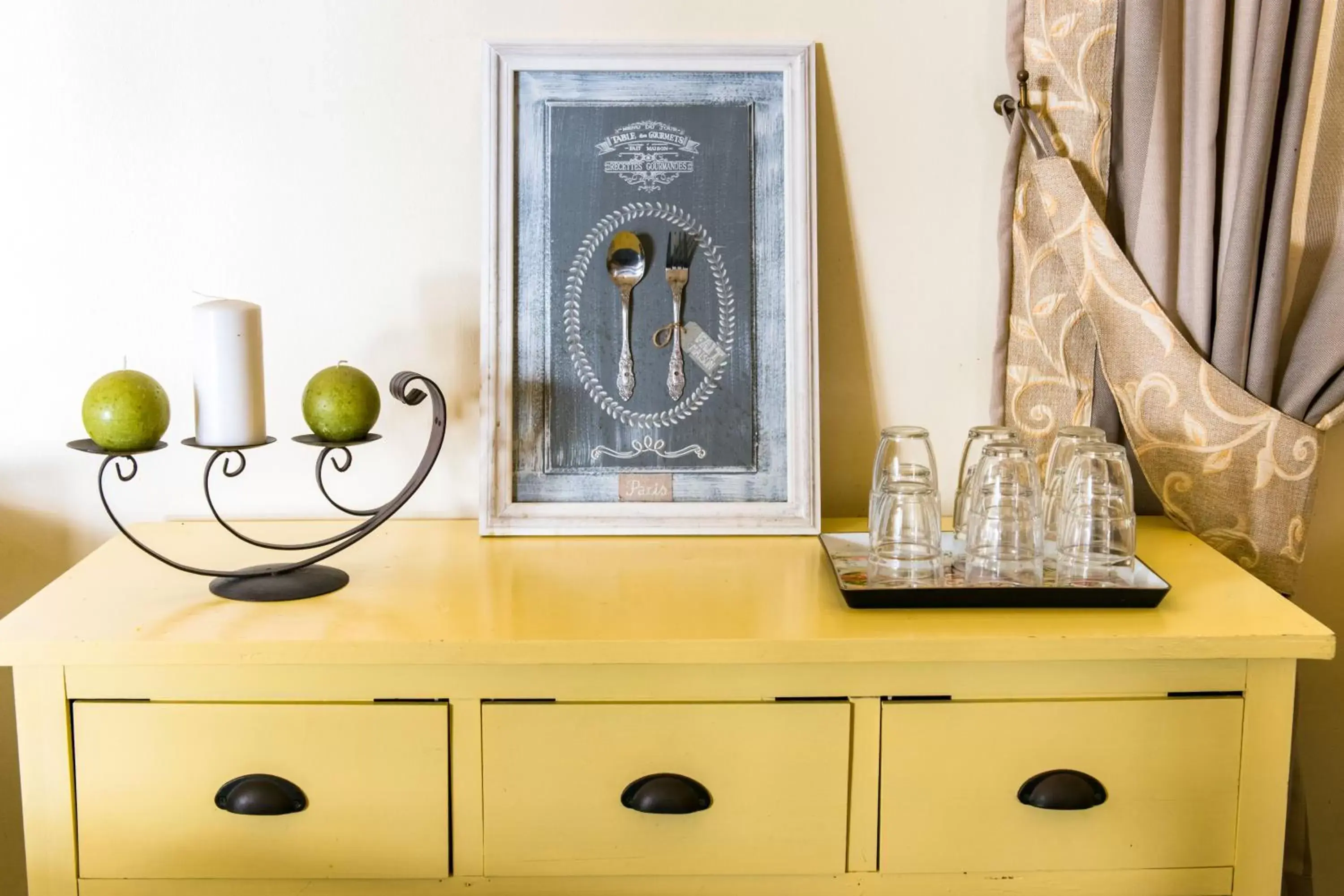 Breakfast in Le Juliette Dodu- Le charme d'un monument historique Breakfast in Le Juliette Dodu- Le charme d'un monument historique