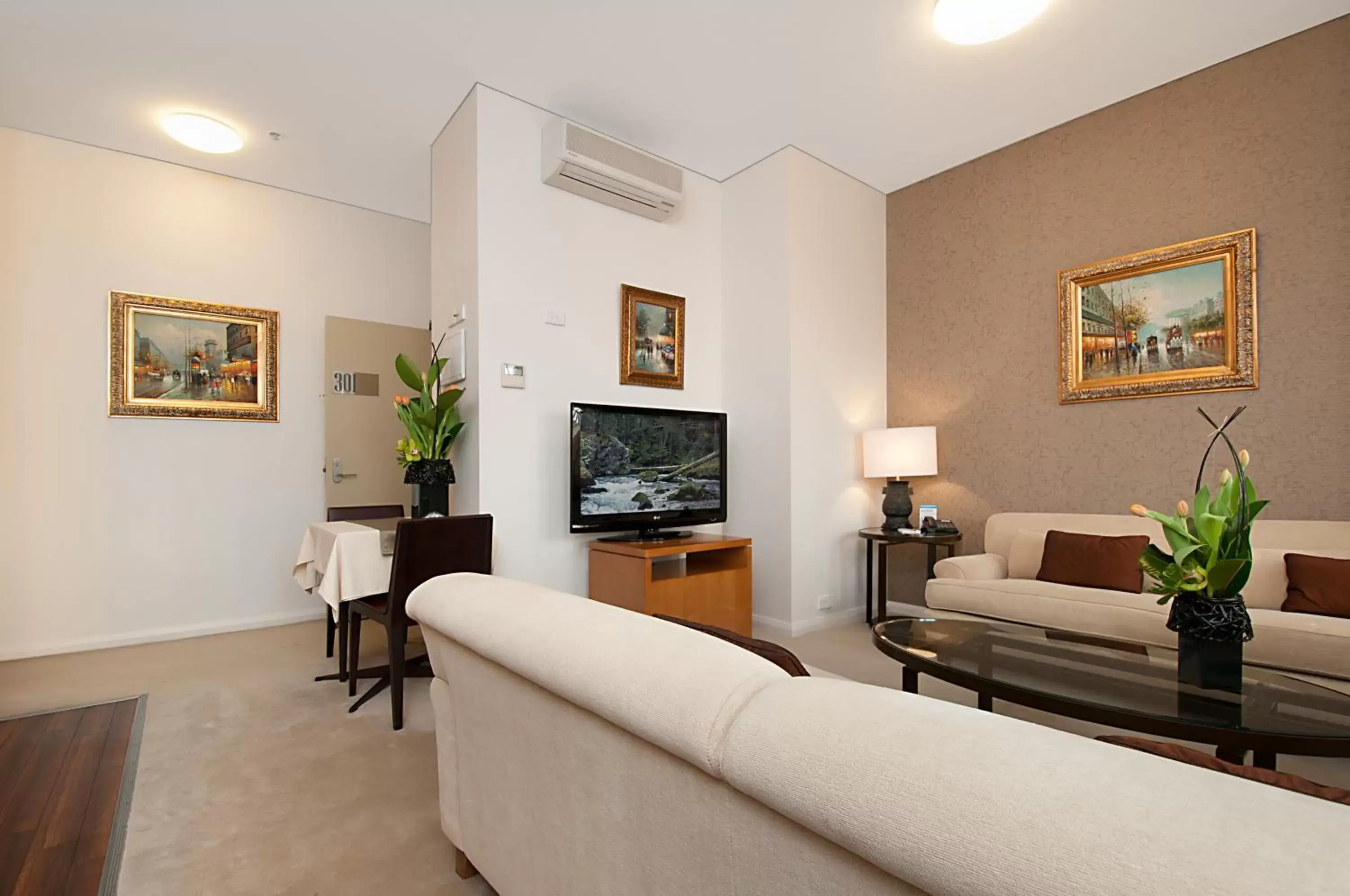 TV and multimedia, Seating Area in Adabco Boutique Hotel Adelaide