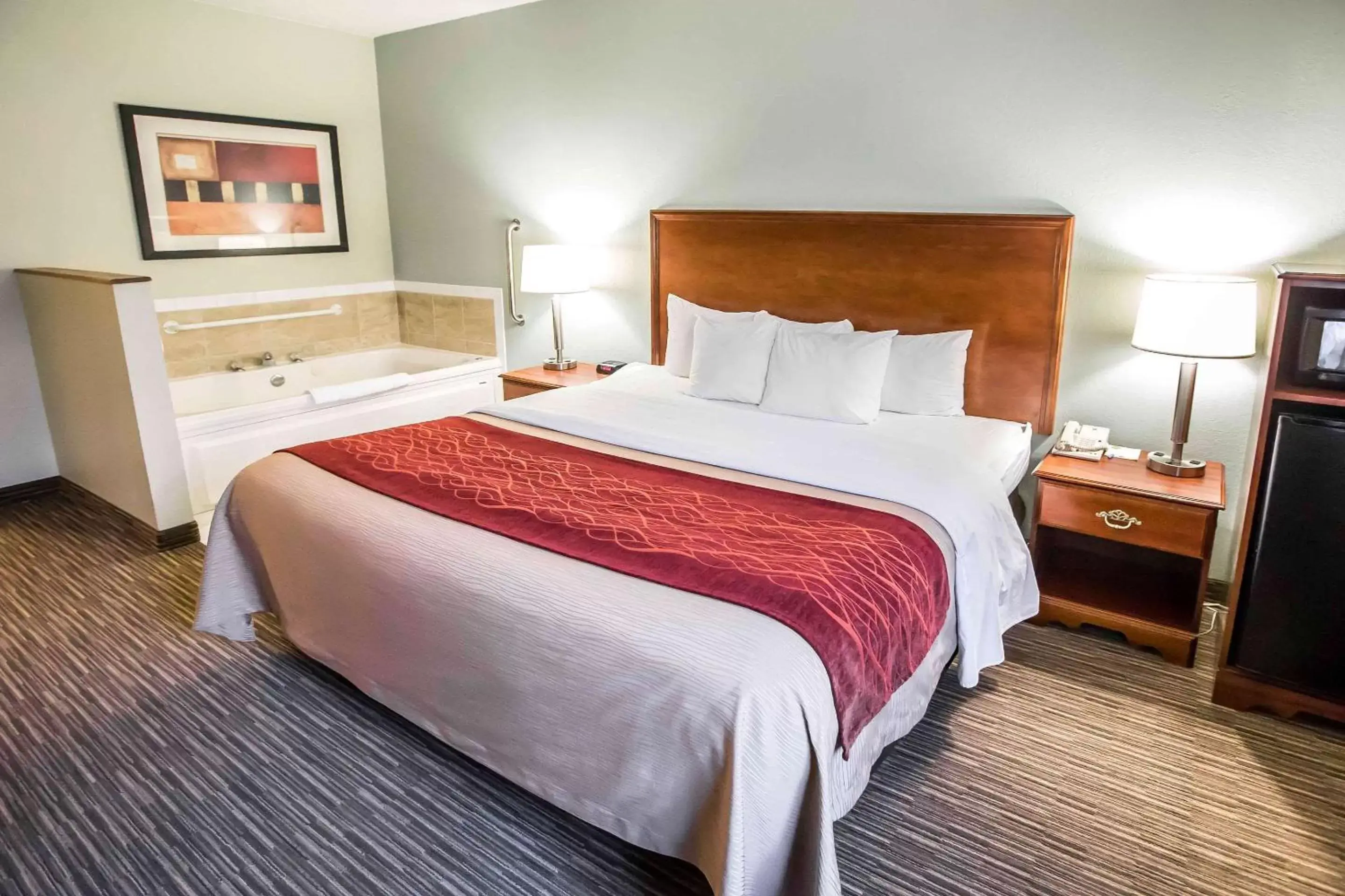 Photo of the whole room, Bed in Comfort Inn Schererville