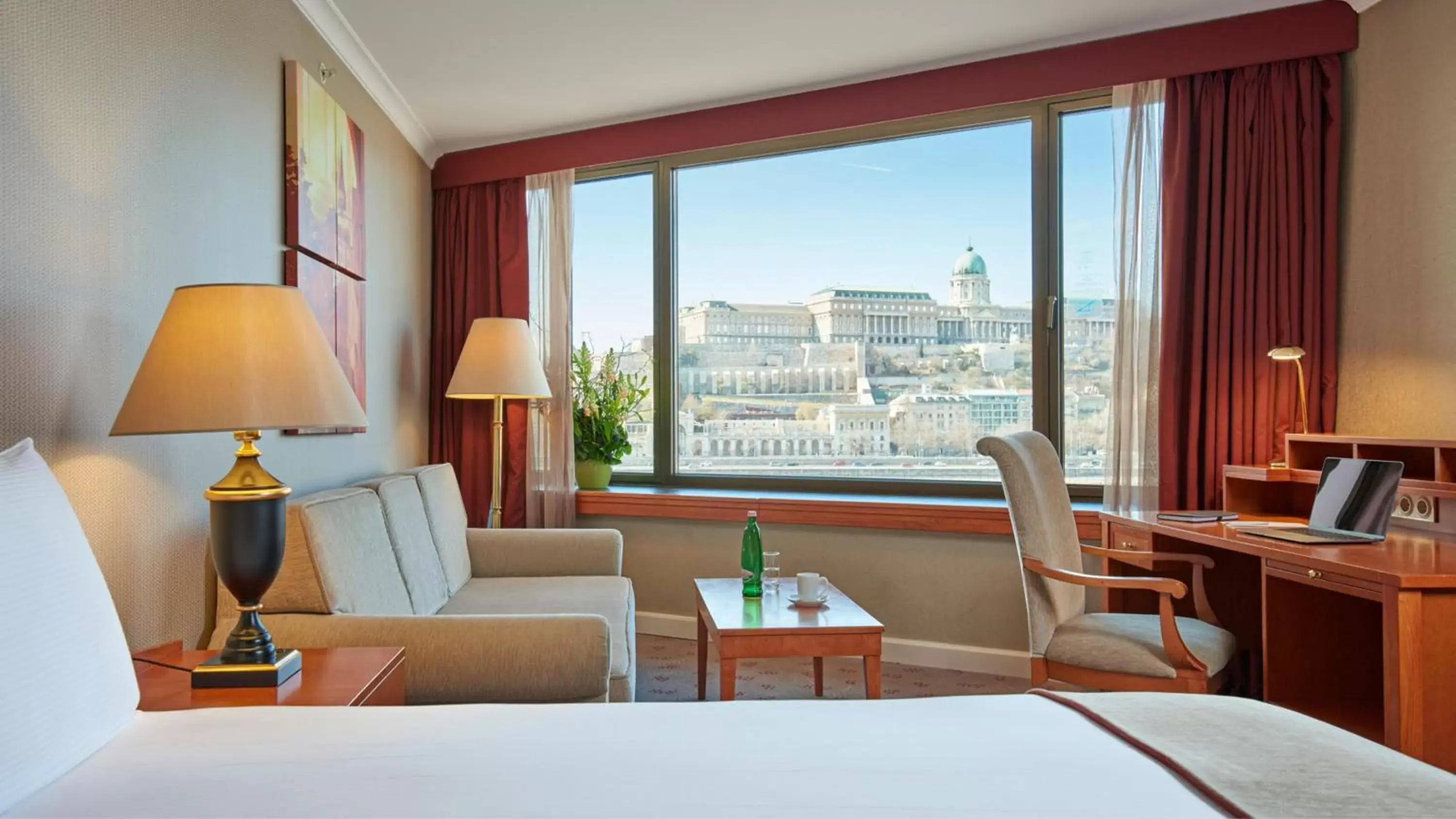 Photo of the whole room in InterContinental Budapest, an IHG Hotel