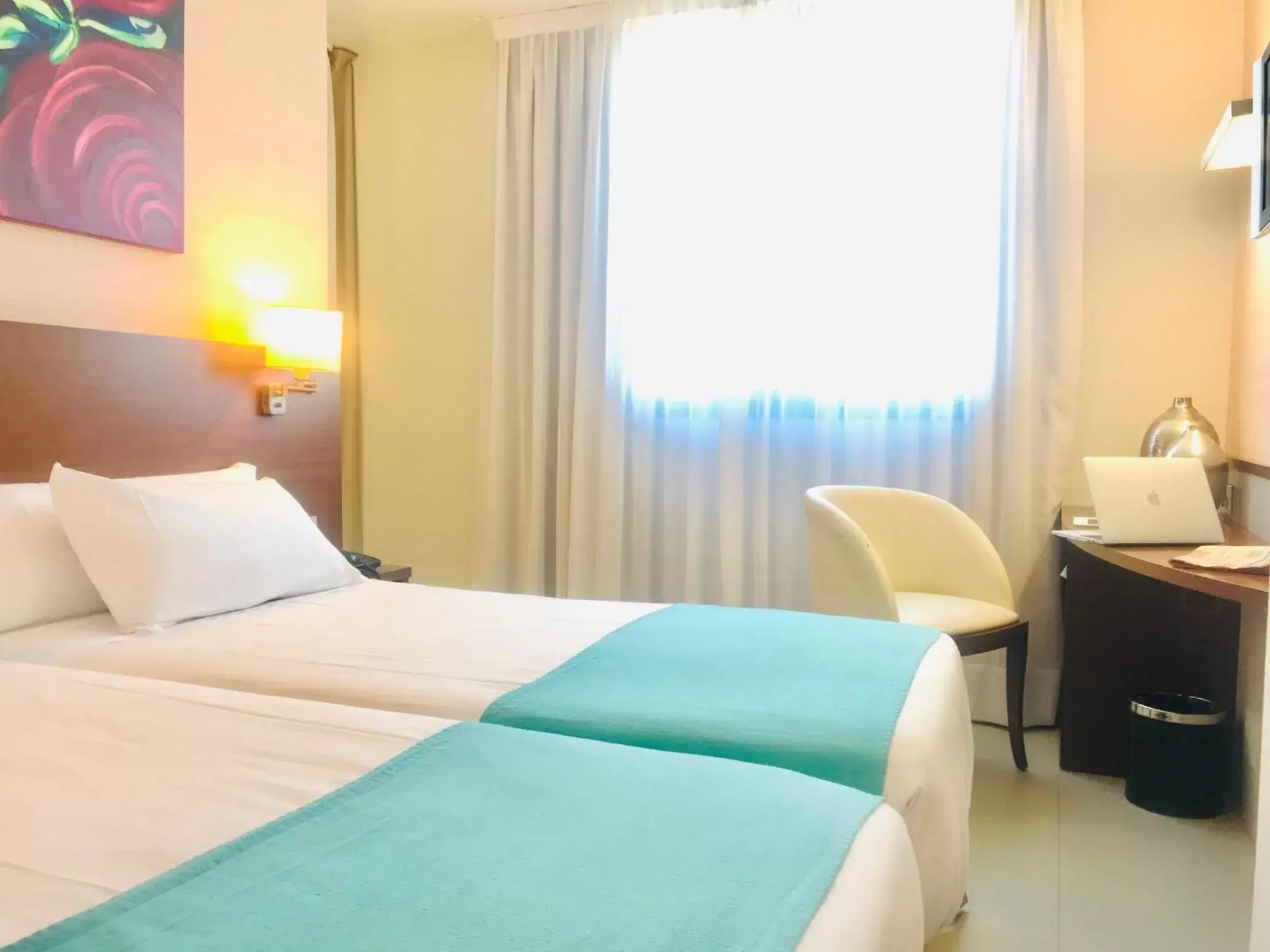 Bed in Hotel & Spa Real Ciudad De Zaragoza Bed in Hotel & Spa Real Ciudad De Zaragoza