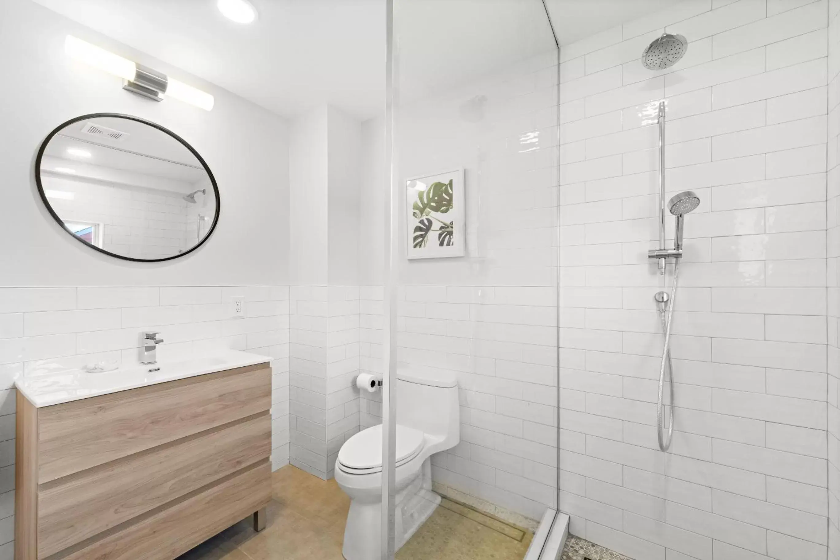 Shower, Bathroom in Casa del Mar
