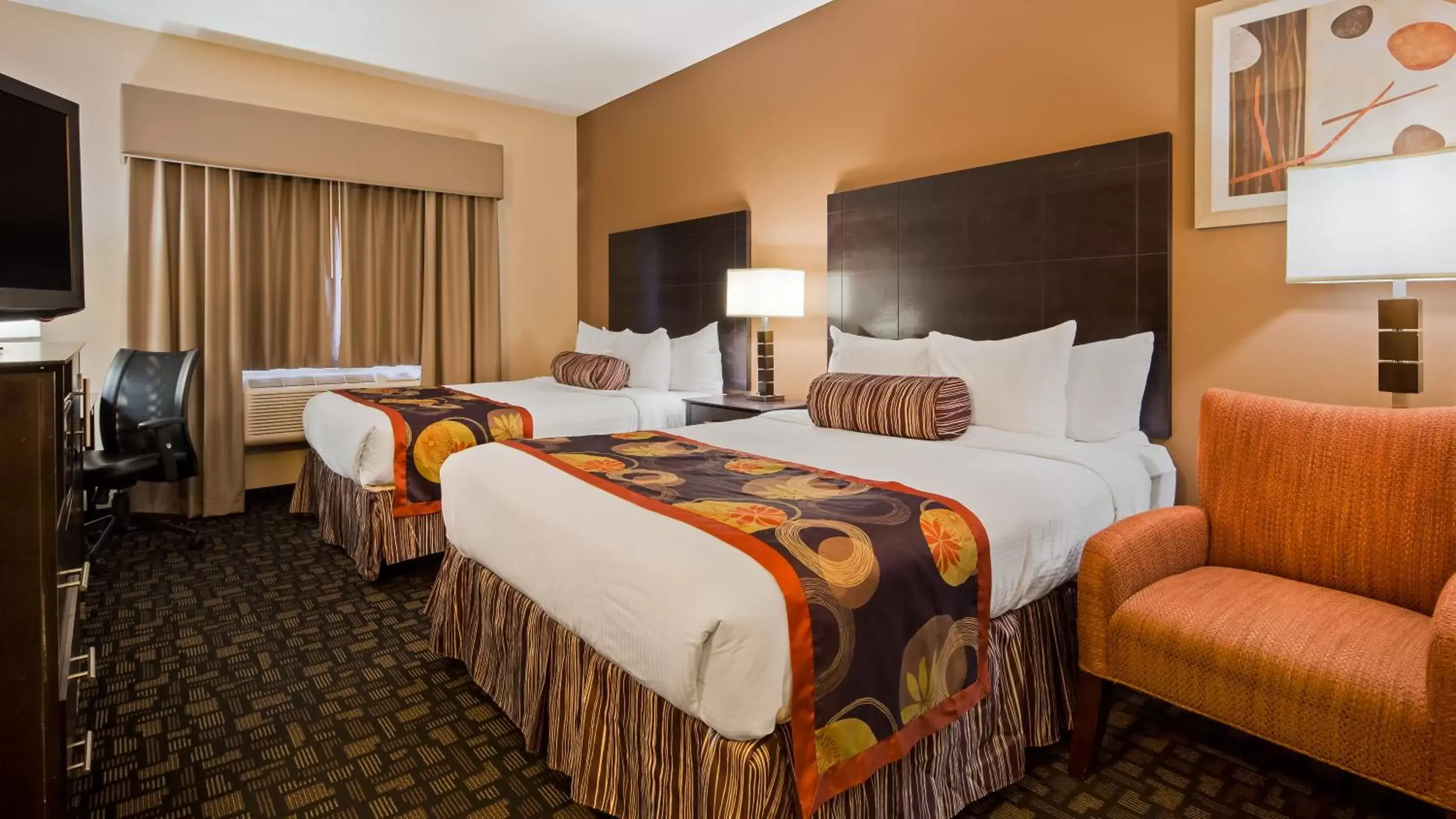 Bedroom, Bed in Best Western Plover-Stevens Point Hotel & Conference Center