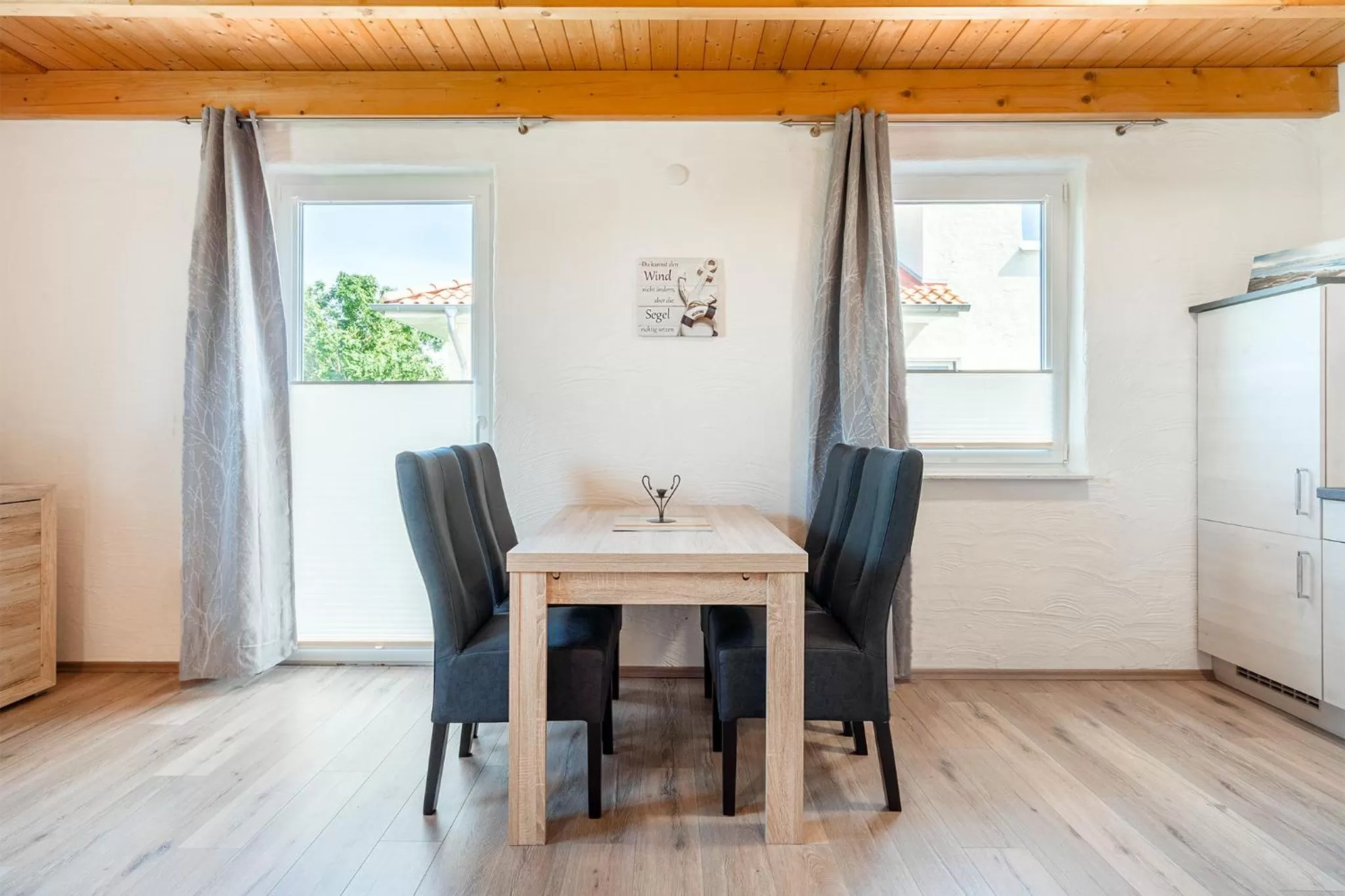 Kitchen or kitchenette in Villa Moorstern am Badesee Tannenhausen