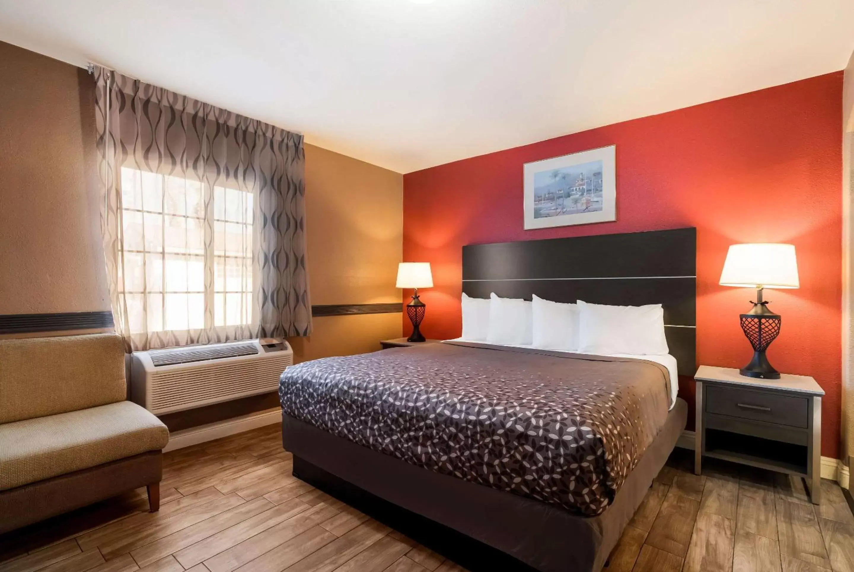 Bed in Rodeway Inn near Coachella Bed in Rodeway Inn near Coachella