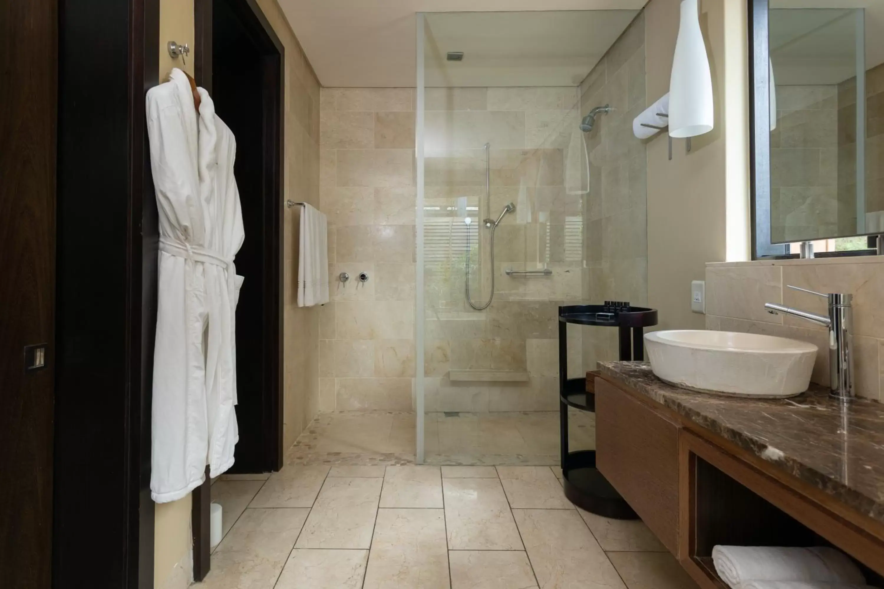 Shower, Bathroom in Pezula Nature Retreat