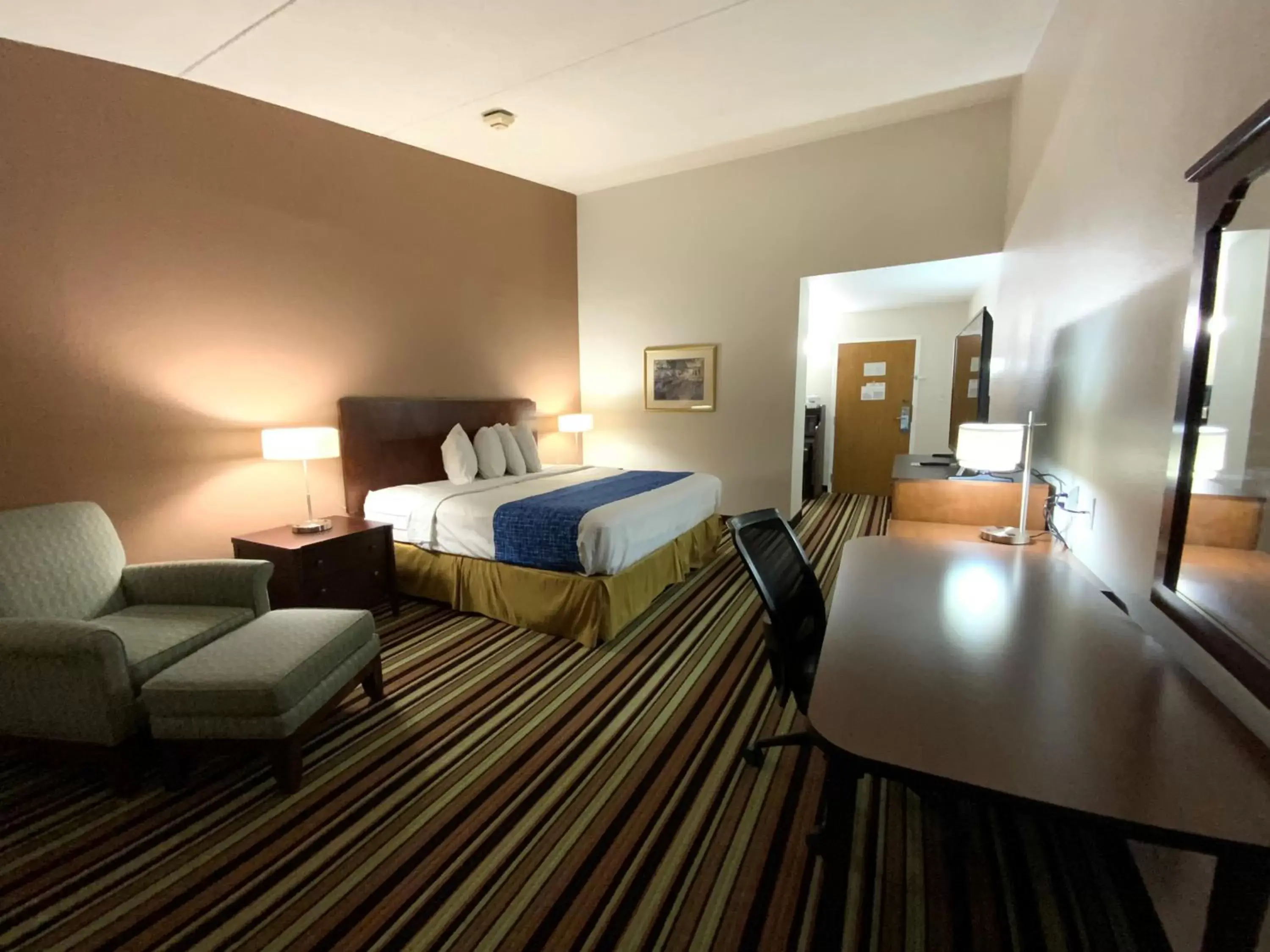 Photo of the whole room in Travelodge by Wyndham Wytheville
