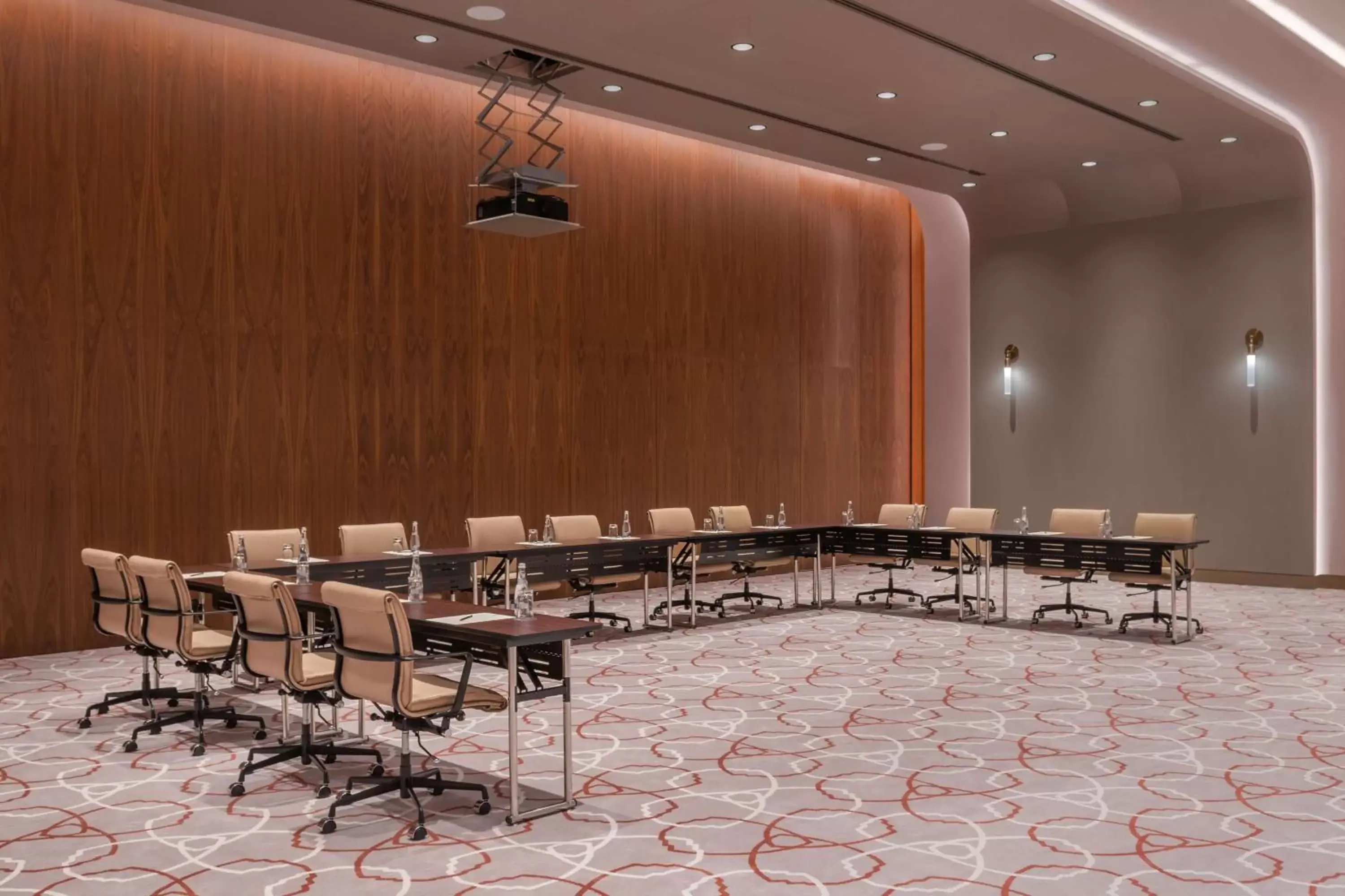 Meeting/conference room in The WB Abu Dhabi, Curio Collection By Hilton