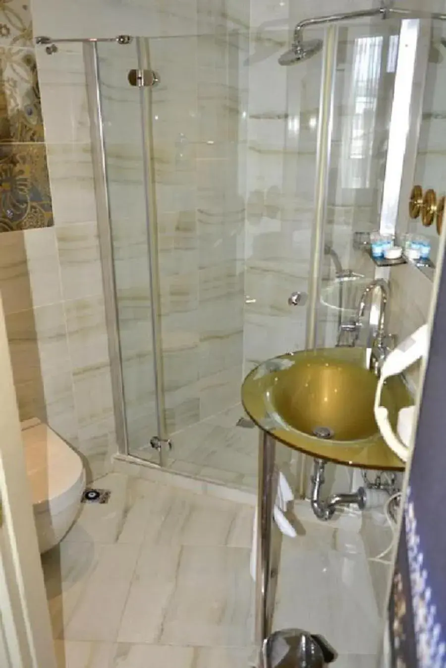 Bathroom in Galata Palace Hotel