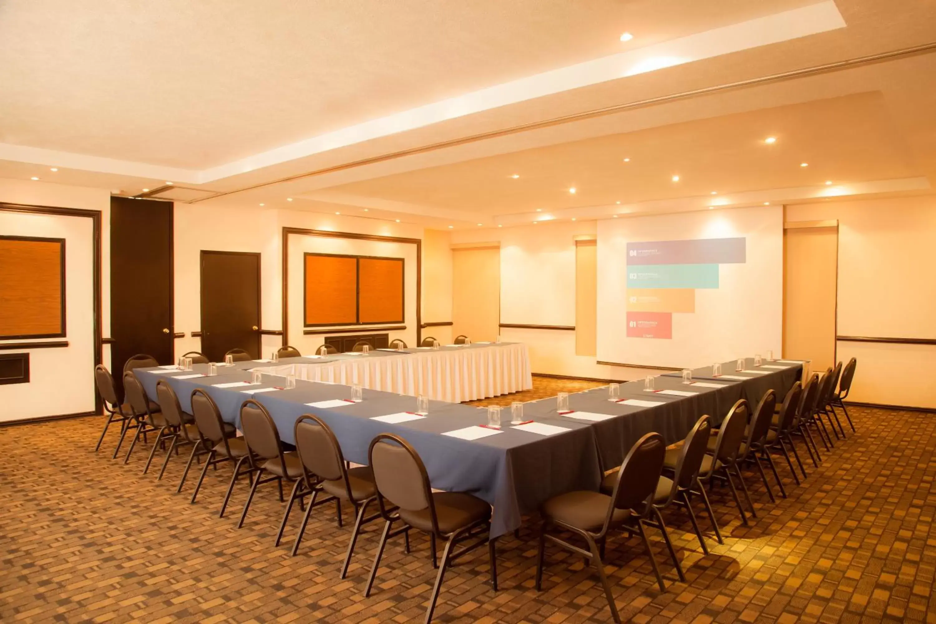 Meeting/conference room in Fiesta Inn Monclova