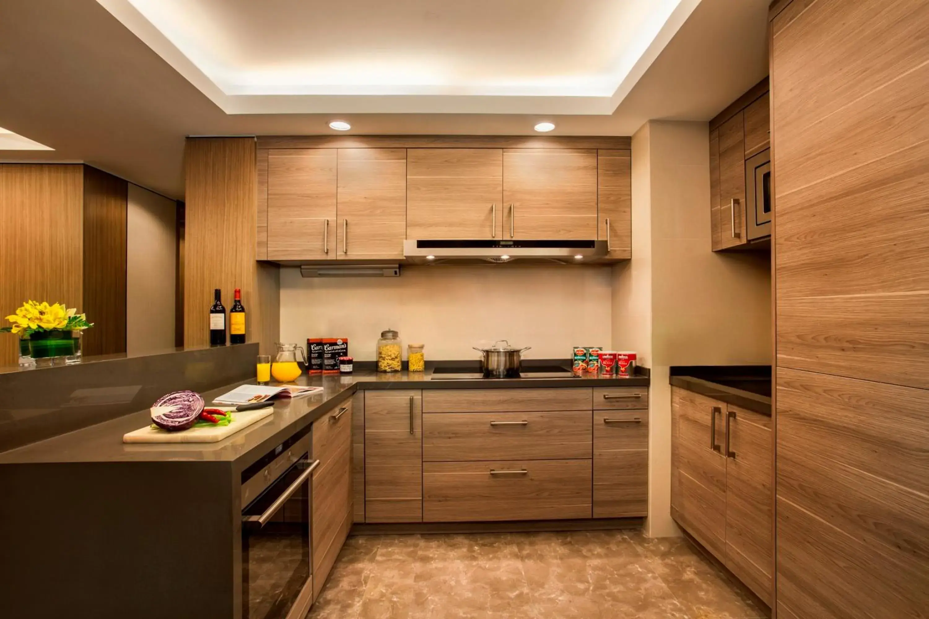 Kitchen or kitchenette, Kitchen/Kitchenette in Ascott IFC Guangzhou Residence