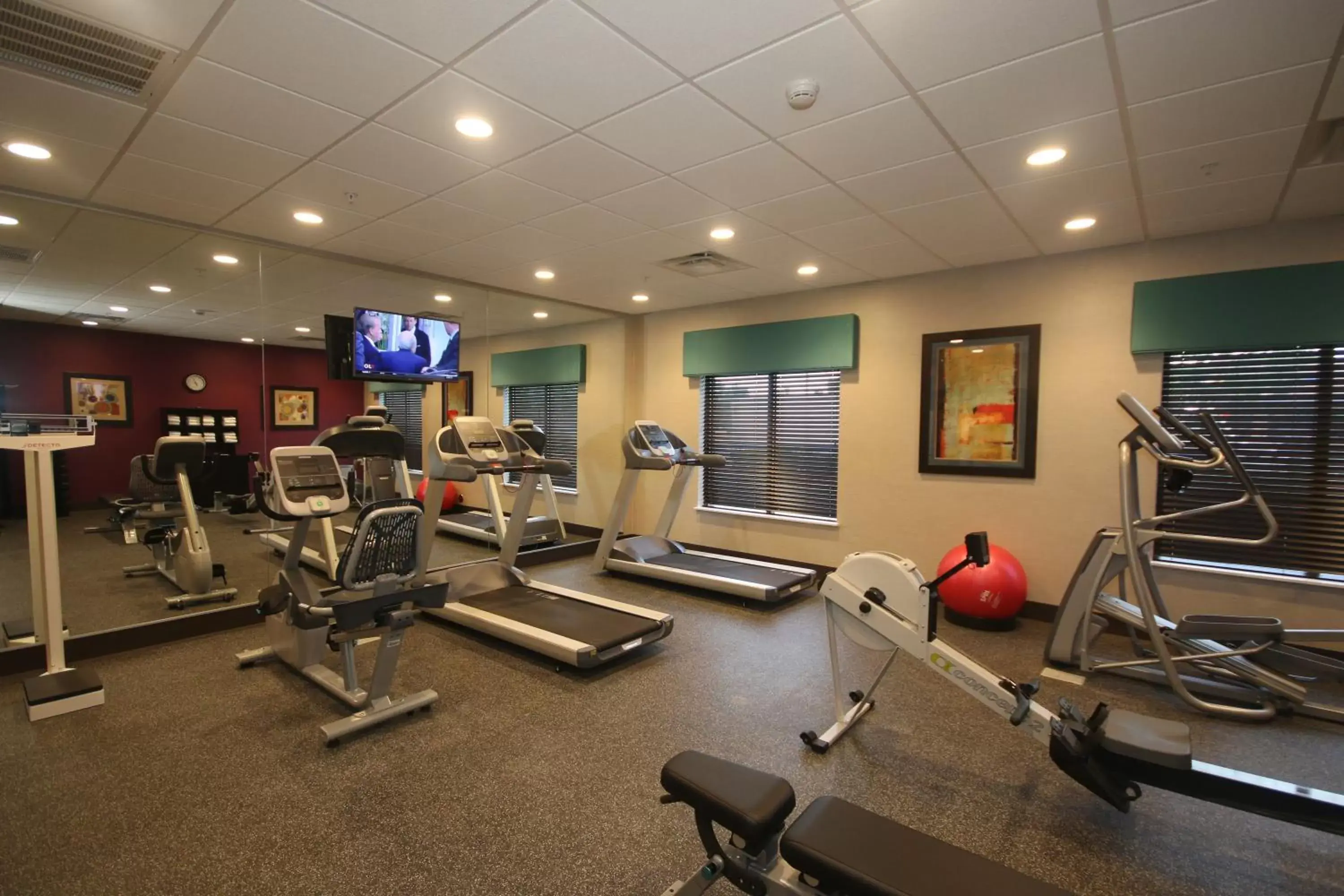 Fitness centre/facilities, Fitness Center/Facilities in Holiday Inn Express & Suites Charlotte North, an IHG Hotel