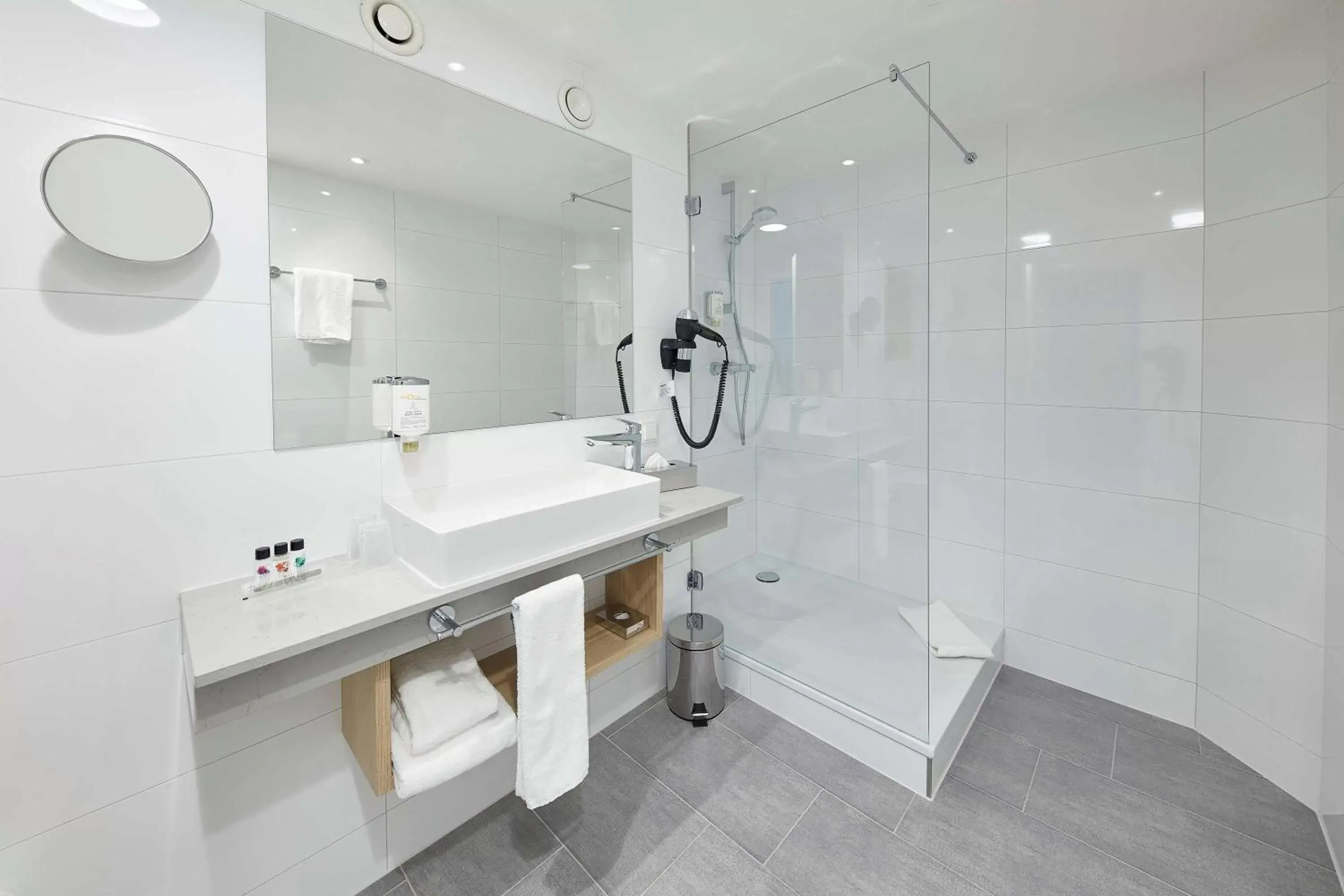 Bathroom in GHOTEL hotel & living Göttingen