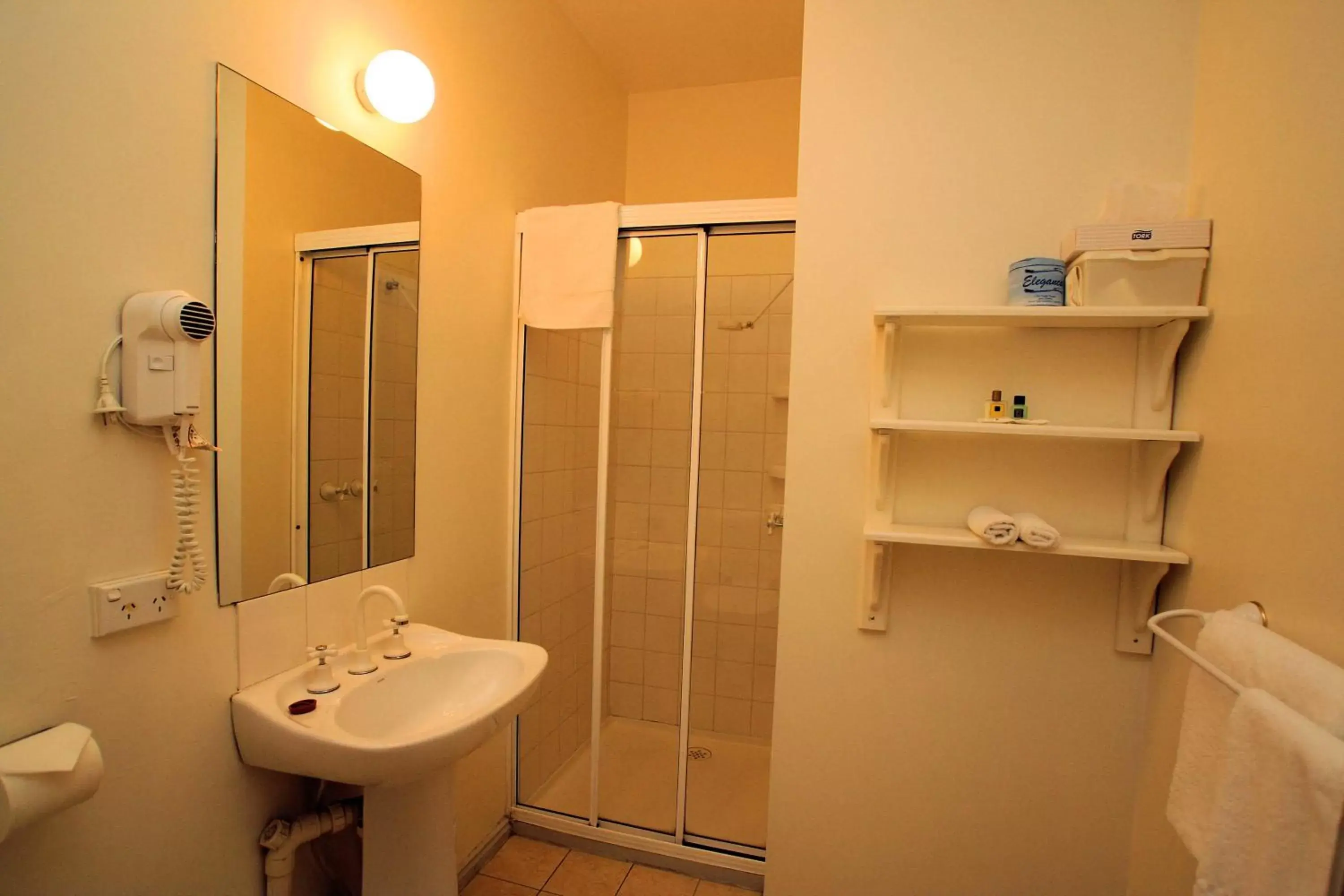 Bathroom in The Lodge on Elizabeth Boutique Hotel