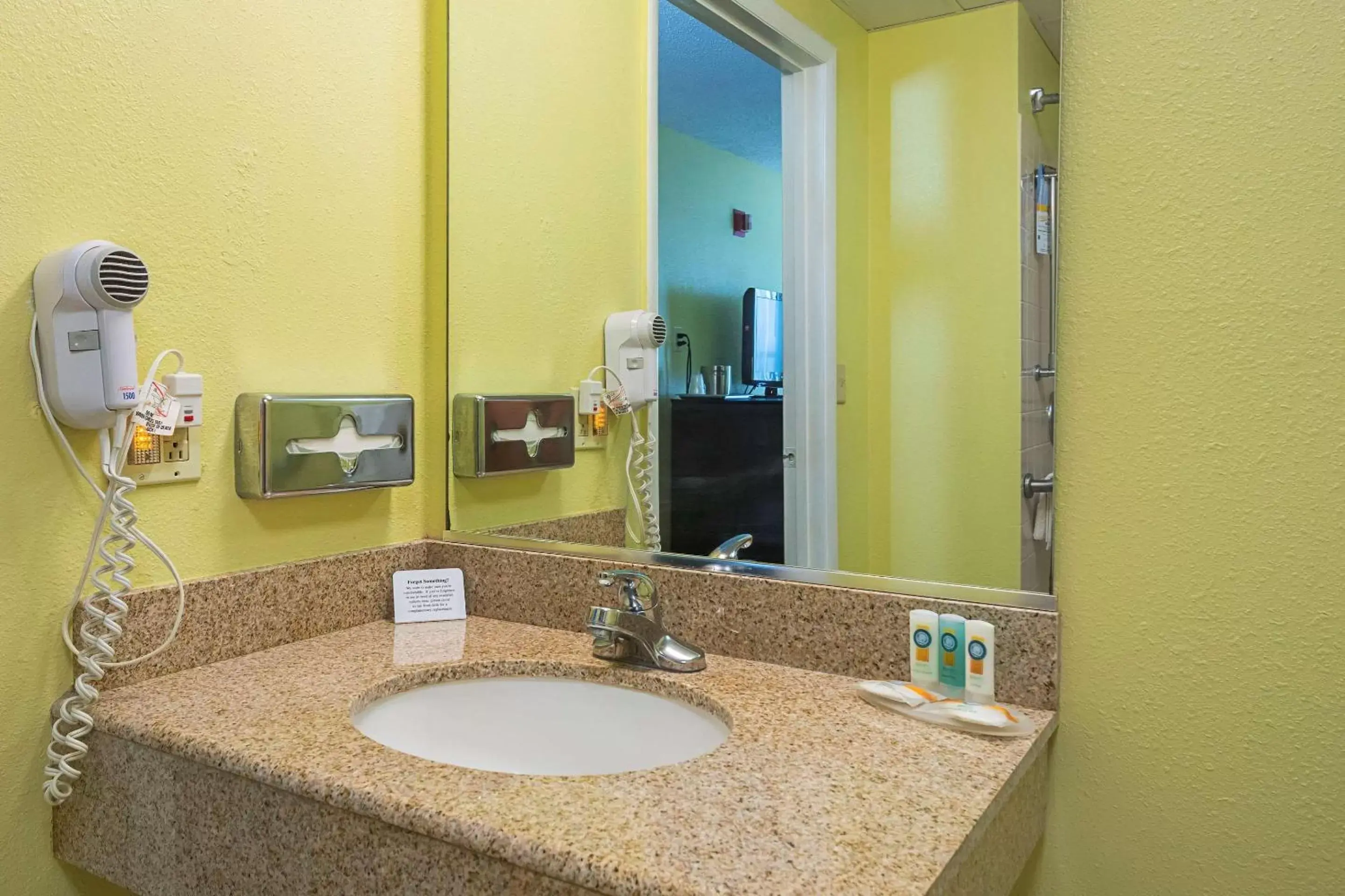 Bedroom, Bathroom in Quality Inn Washington