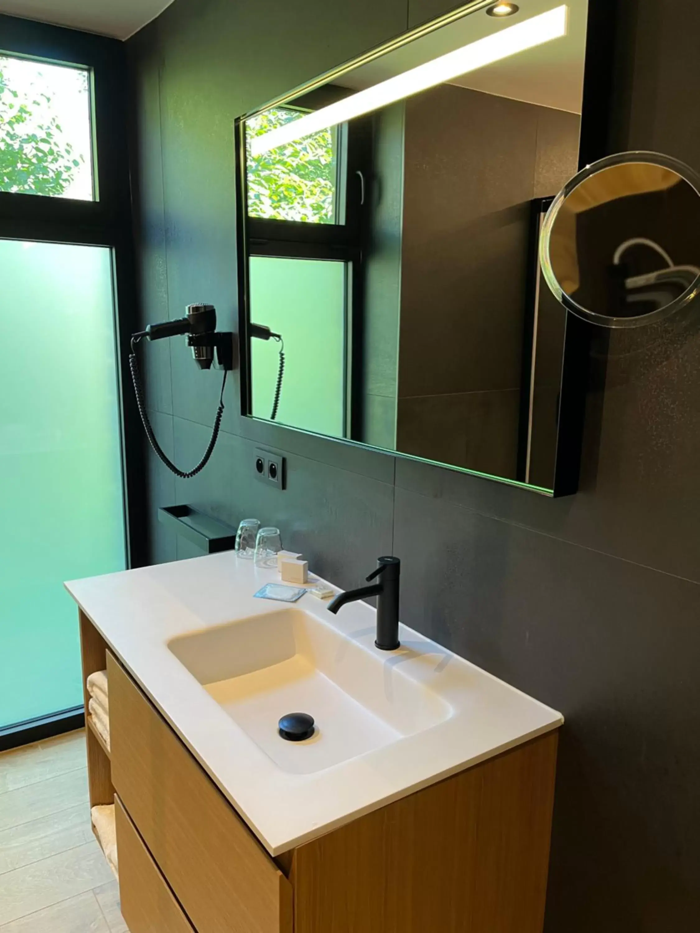 Deluxe Double Room with Shower in Hostellerie La Claire Fontaine, Logis hôtels & Spa Deluxe Double Room with Shower in Hostellerie La Claire Fontaine, Logis hôtels & Spa