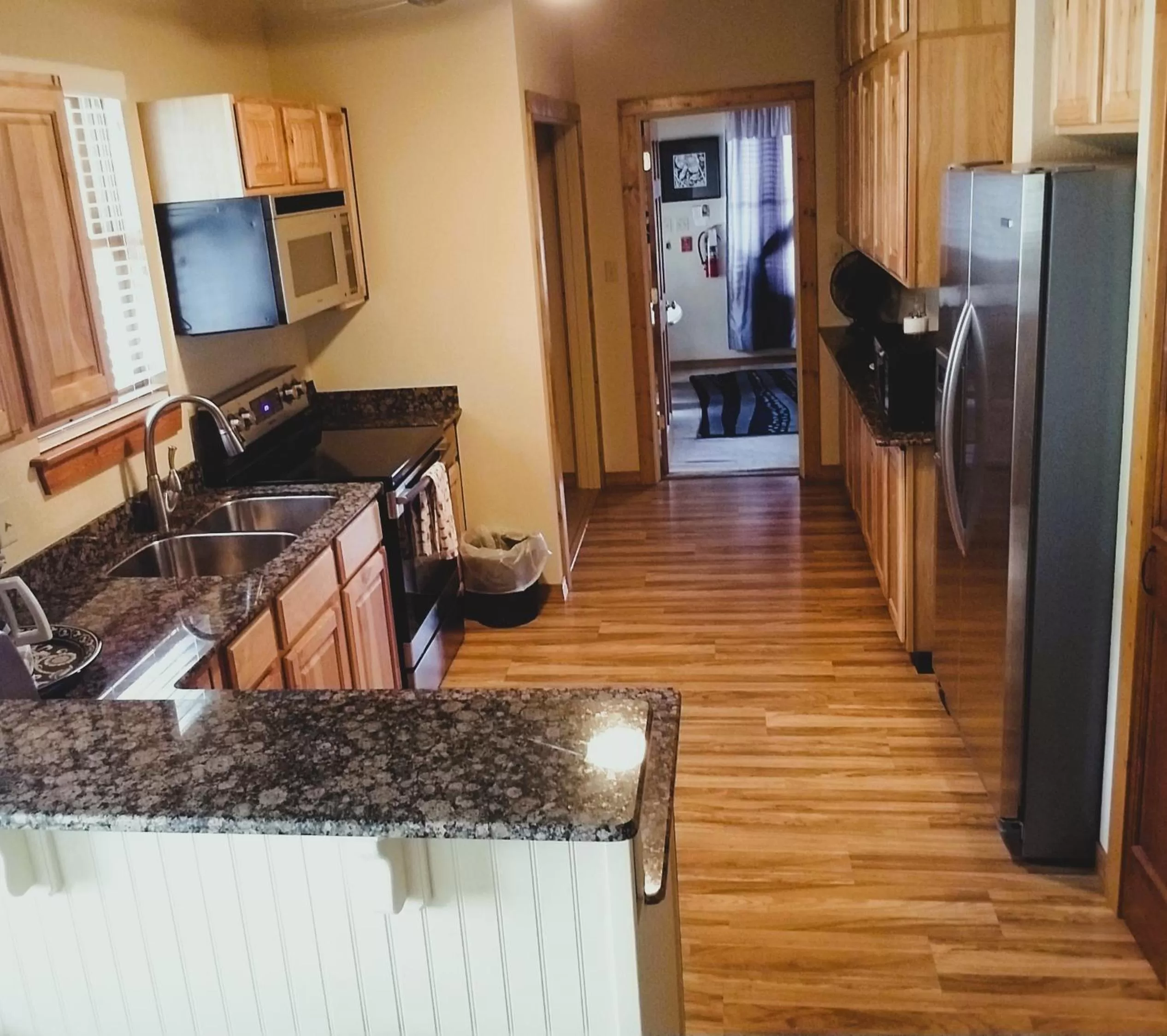 Kitchen or kitchenette in All Seasons Inn