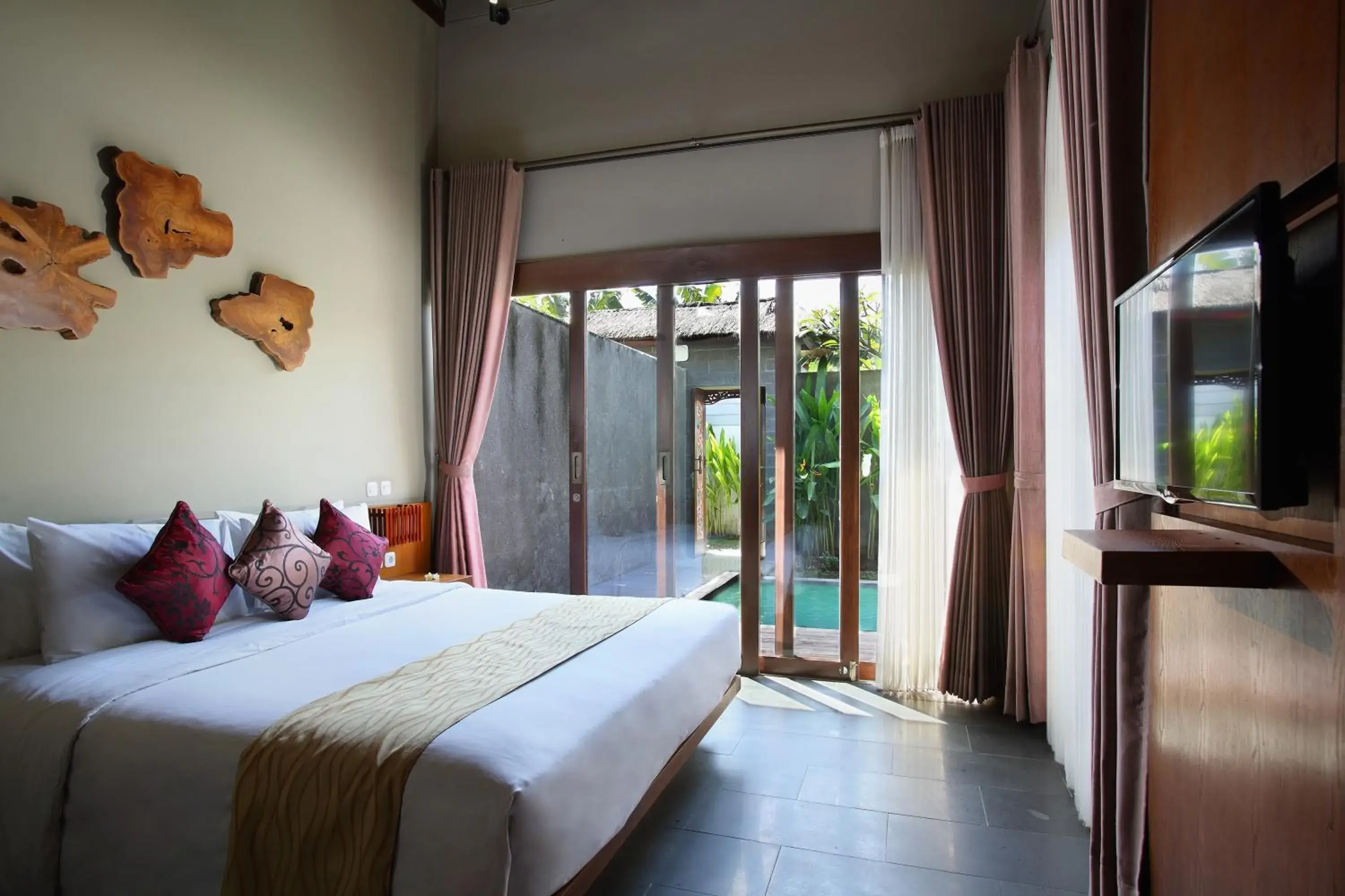 Bed in The Canggu Boutique Villas and Spa