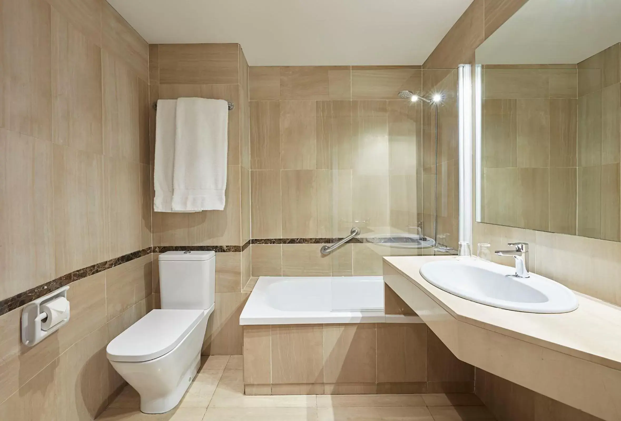 Bathroom in Barcelona Century Hotel
