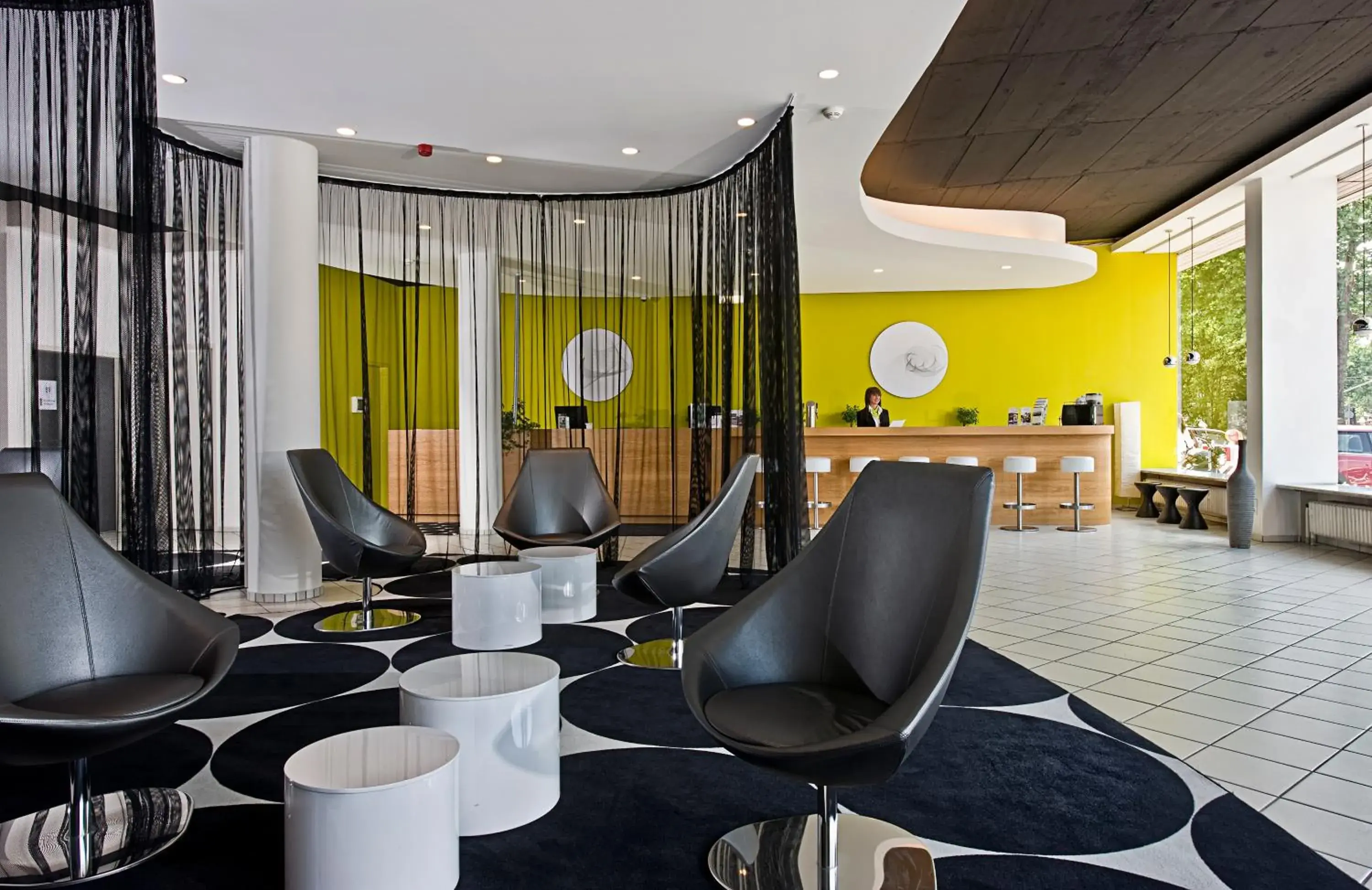 Lobby or reception, Restaurant/Places to Eat in Tryp by Wyndham Frankfurt