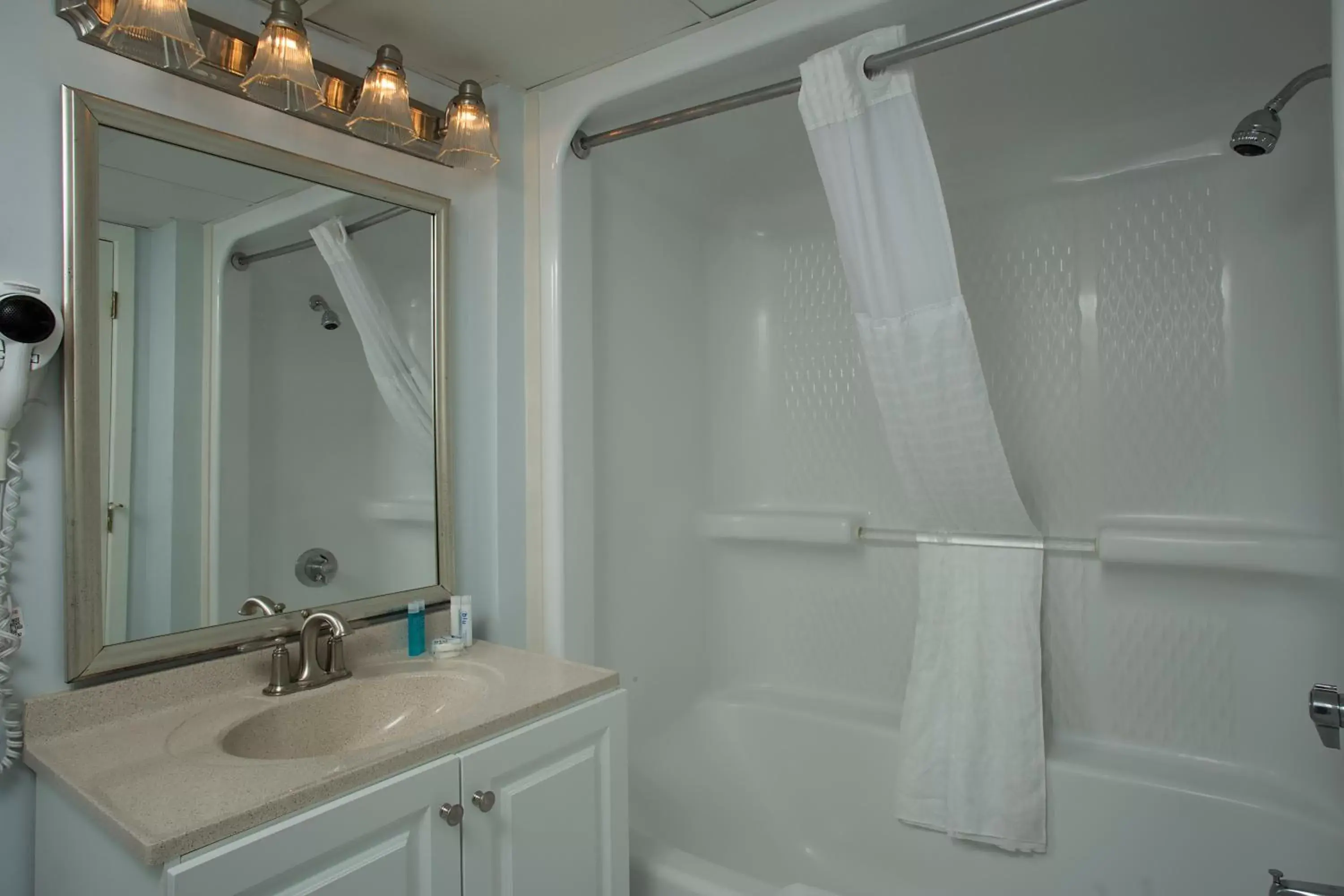 Bathroom in Grande Shores Ocean Resorts Condominiums