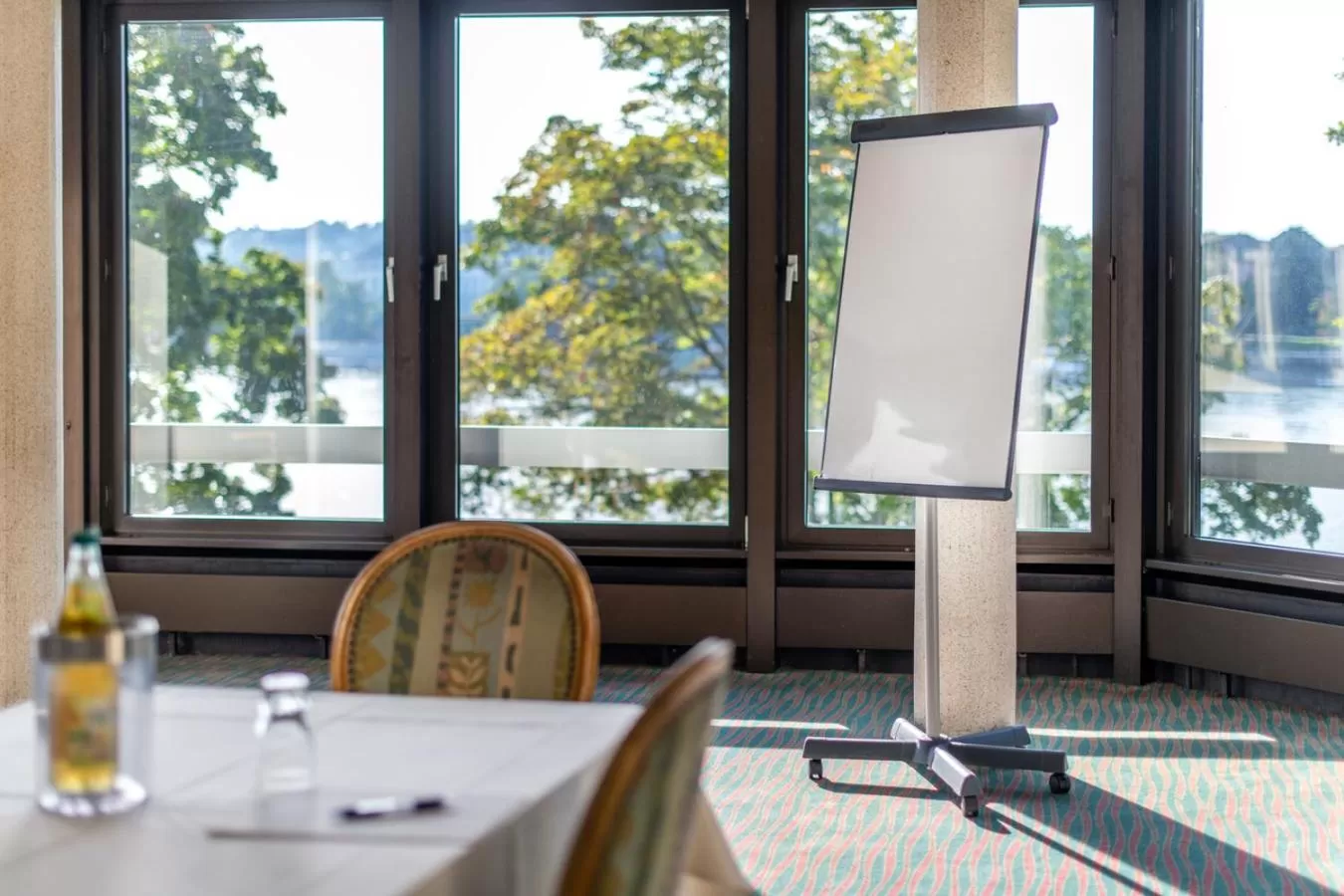 Business facilities in Diehls Hotel